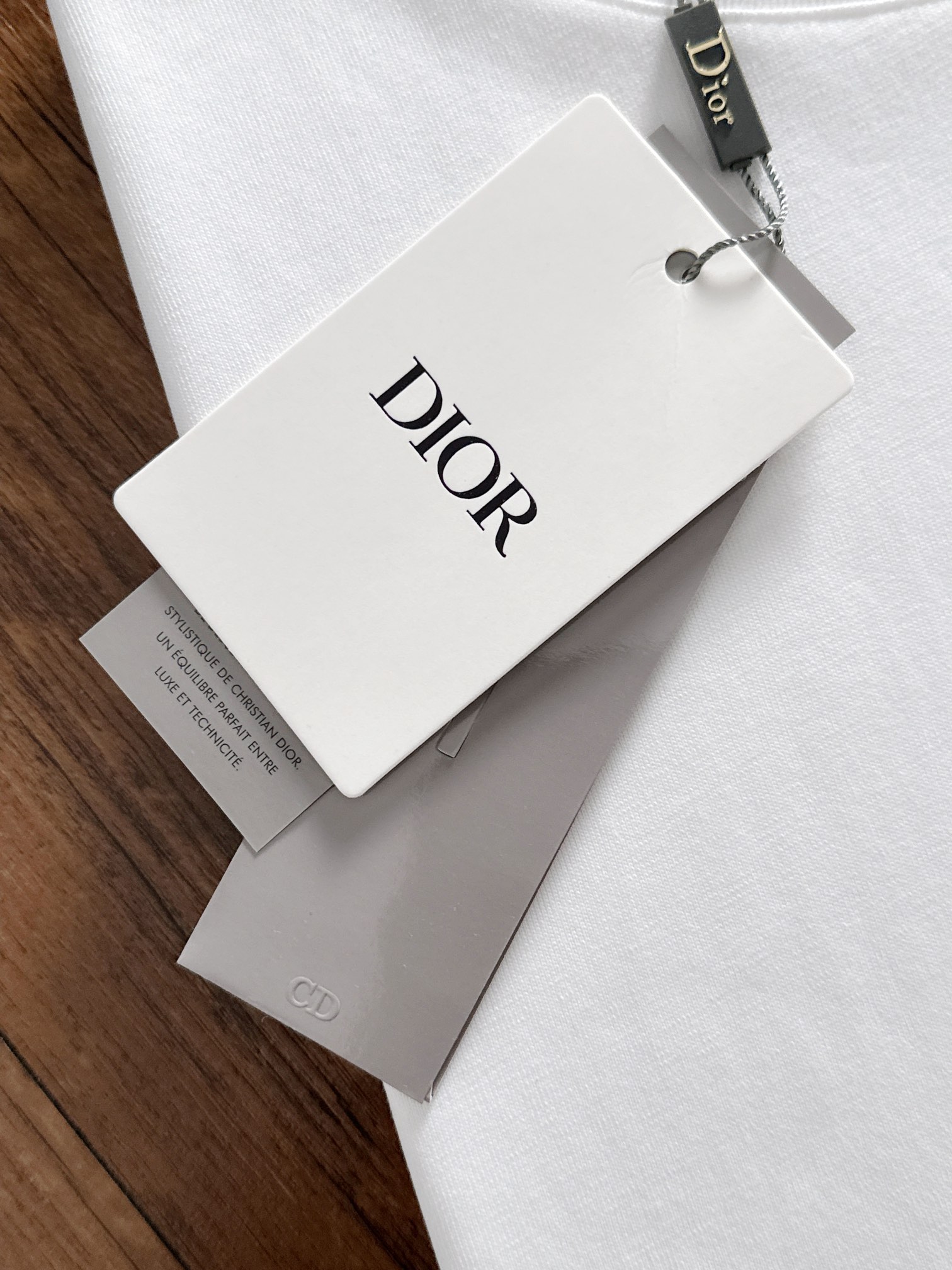  Dio*🆕 2025ss春夏新款棉质圆领短袖T恤 胸前重工刺绣🪡工艺 顶级丝光棉面料定制 标准版型
黑