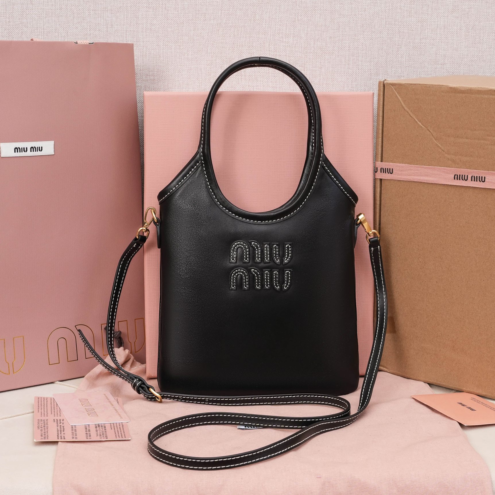 Miu Miu 迷你托特包 浮雕字母徽標 可拆卸皮革長肩帶