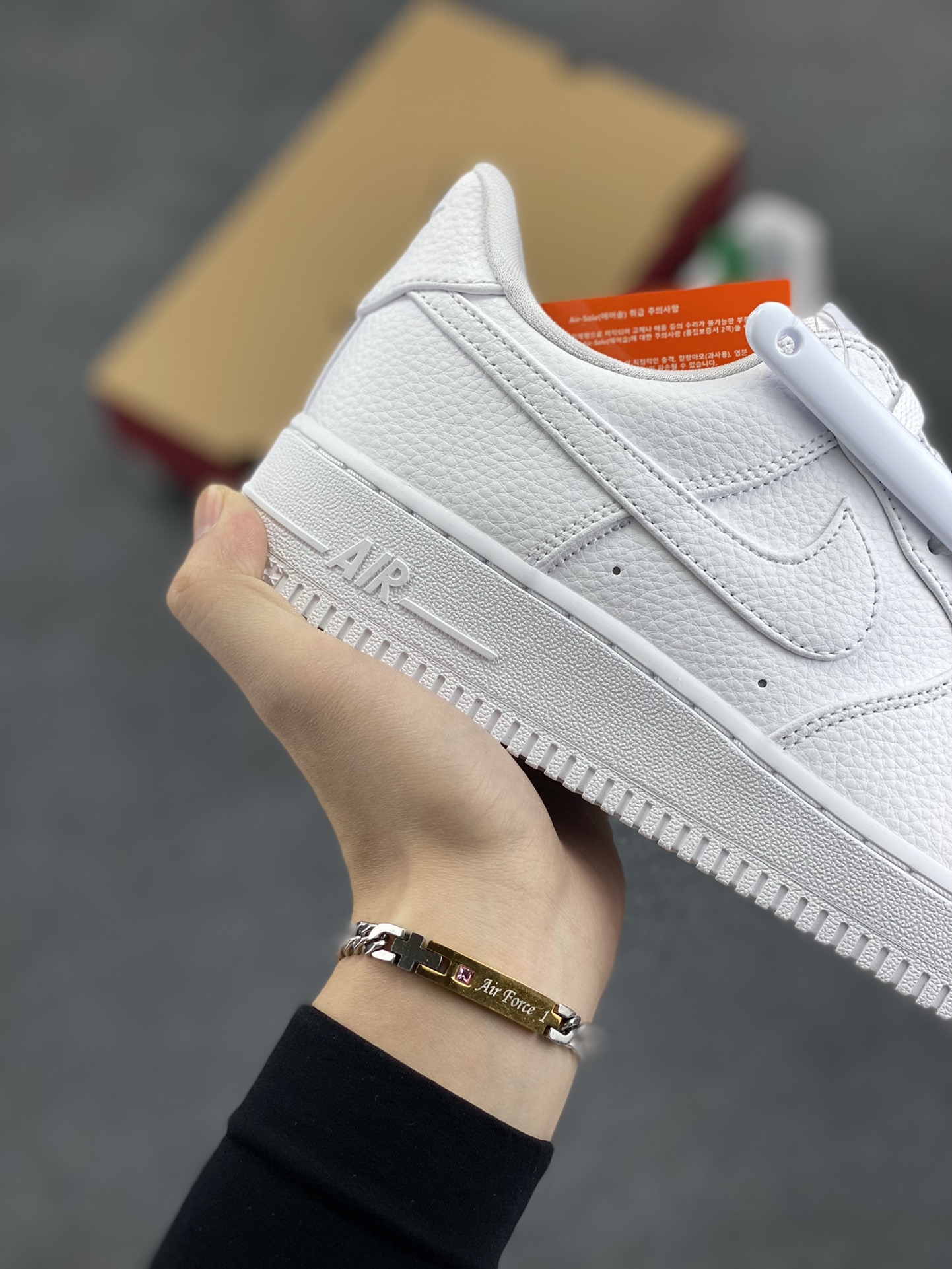 图片[6]-HY版本💯 Nike Air Force 1 Low 万圣节荔枝纹 空军一号低帮运动休闲板鞋 原楦头原纸板 打造纯正空军版型#专注外贸渠道 全掌内置蜂窝气垫 #原盒配件 原厂中底钢印、拉帮完美 货号：DIB4025-100 尺码：36 36.5 37.5 38 38.5 39 40 40.5 41 42 42.5 43 44 44.5 45 46-选品中心