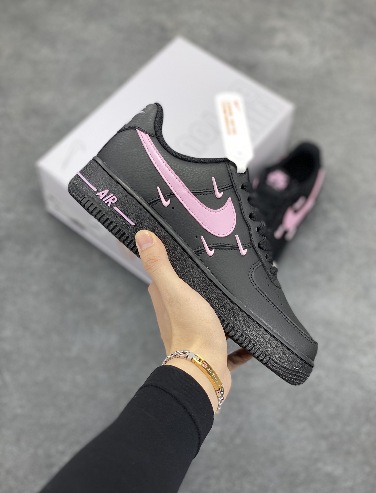 NK Air Force 1‘07 Low 定制款抽屉盒 空军一号低帮休闲板鞋 定制皮料 原楦原纸板 纯正版型 高清洁度 内置全掌气垫 货号：CW2288-111 尺码：36 36.5 37.5 38 38.5 39 40 40.5 41 42 42.5 43 44 44.5 45-选品中心