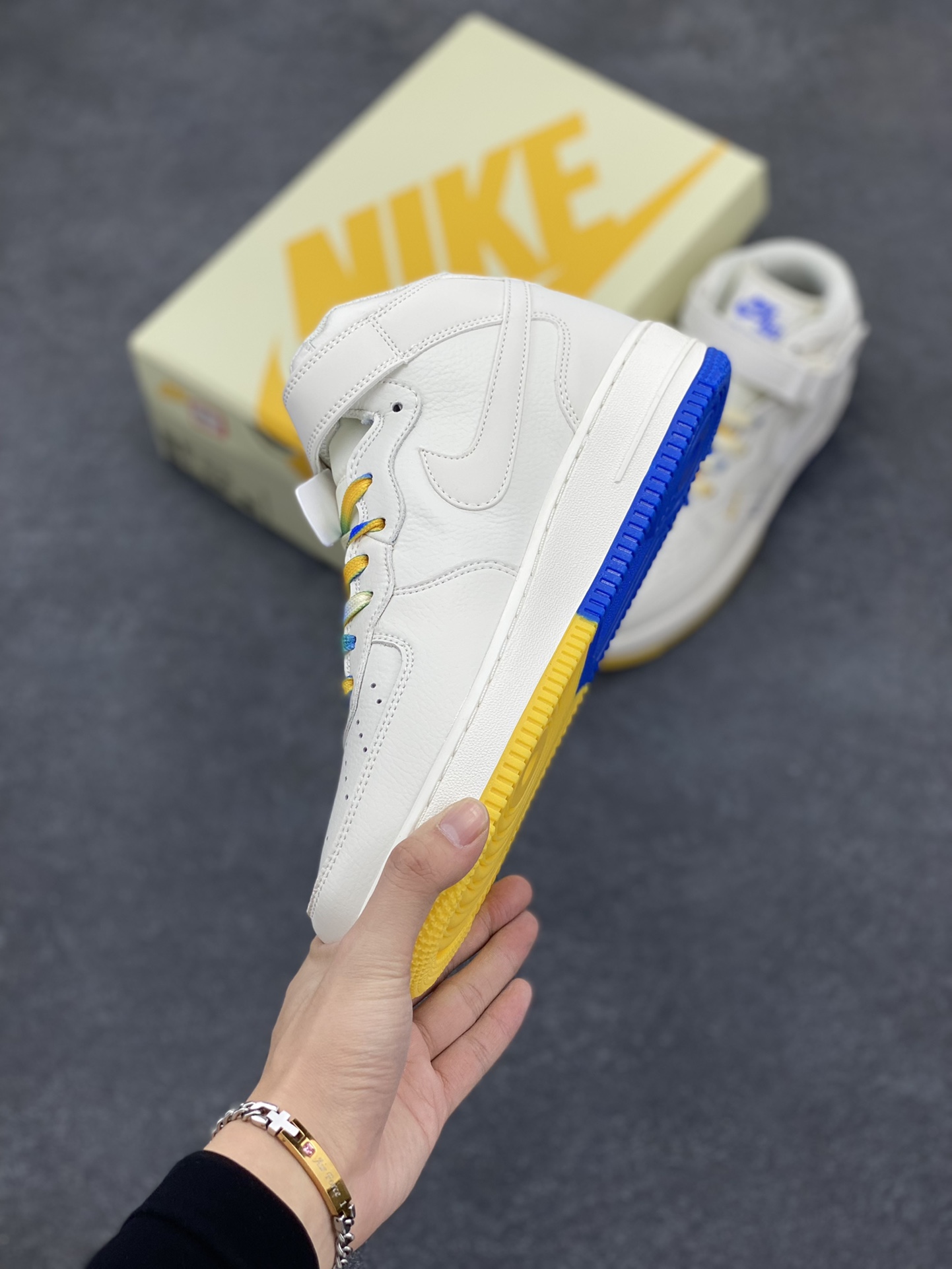 图片[3]-Nike Air Force 1 Mid \’07 “米兰黄”金州勇士城市限定中帮空军一号休闲板鞋 定制头成皮料 3M反光 原楦原纸板 水晶双色大底 纯正版型 内置全掌气垫 货号：GT5663-306 尺码：36 36.5 37.5 38 38.5 39 40 40.5 41 42 42.5 43 44 44.5 45-选品中心