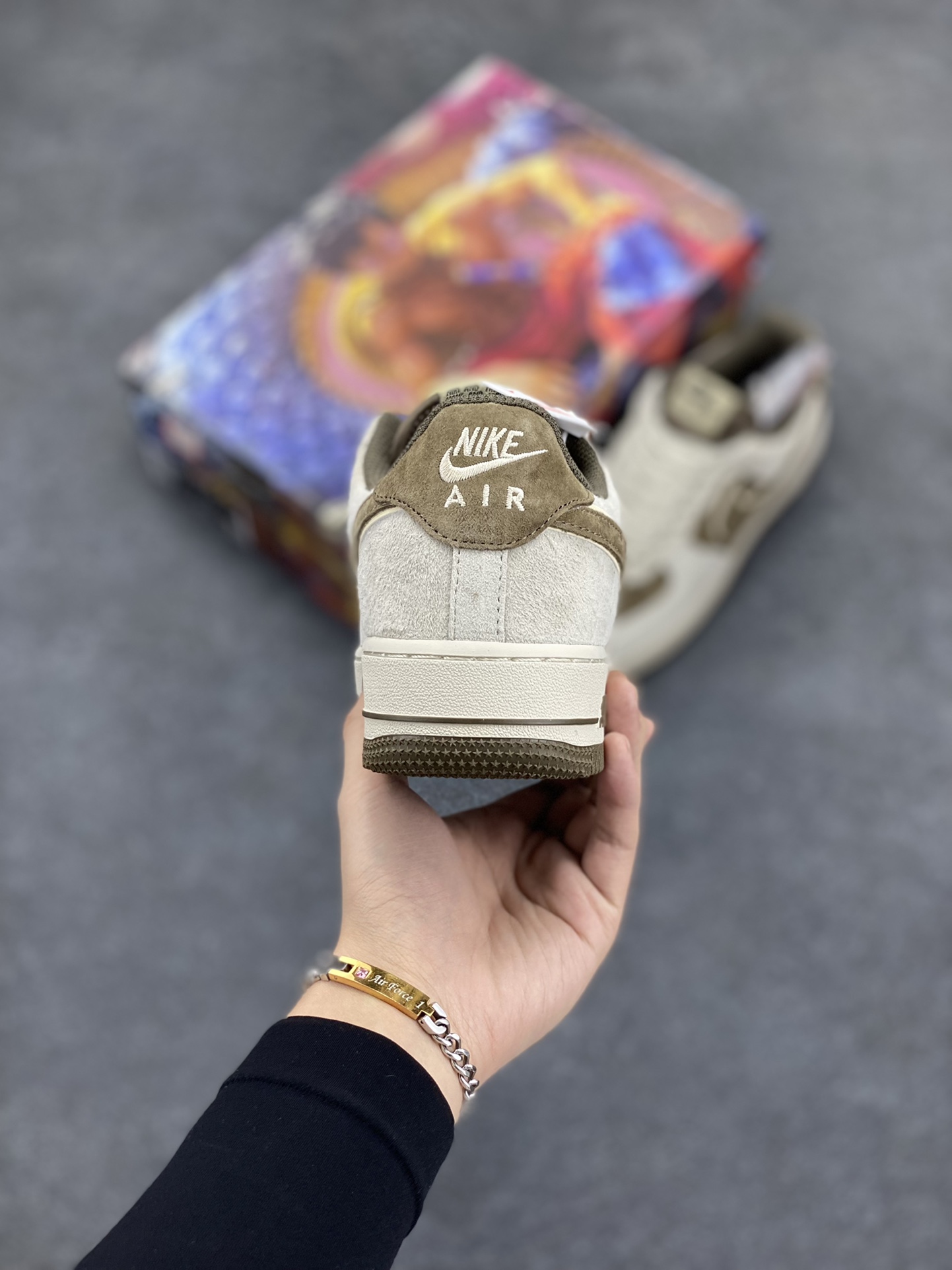 图片[4]-Nike Air Force 1 Low ’07 米棕 全猪巴空军一号低帮休闲板鞋 原厂麂皮 原楦原纸板 纯正版型 正品NFC感应芯片 高清洁度 内置全掌气垫 货号：XT7138-107 尺码：36 36.5 37.5 38 38.5 39 40 40.5 41 42 42.5 43 44 44.5 45-选品中心