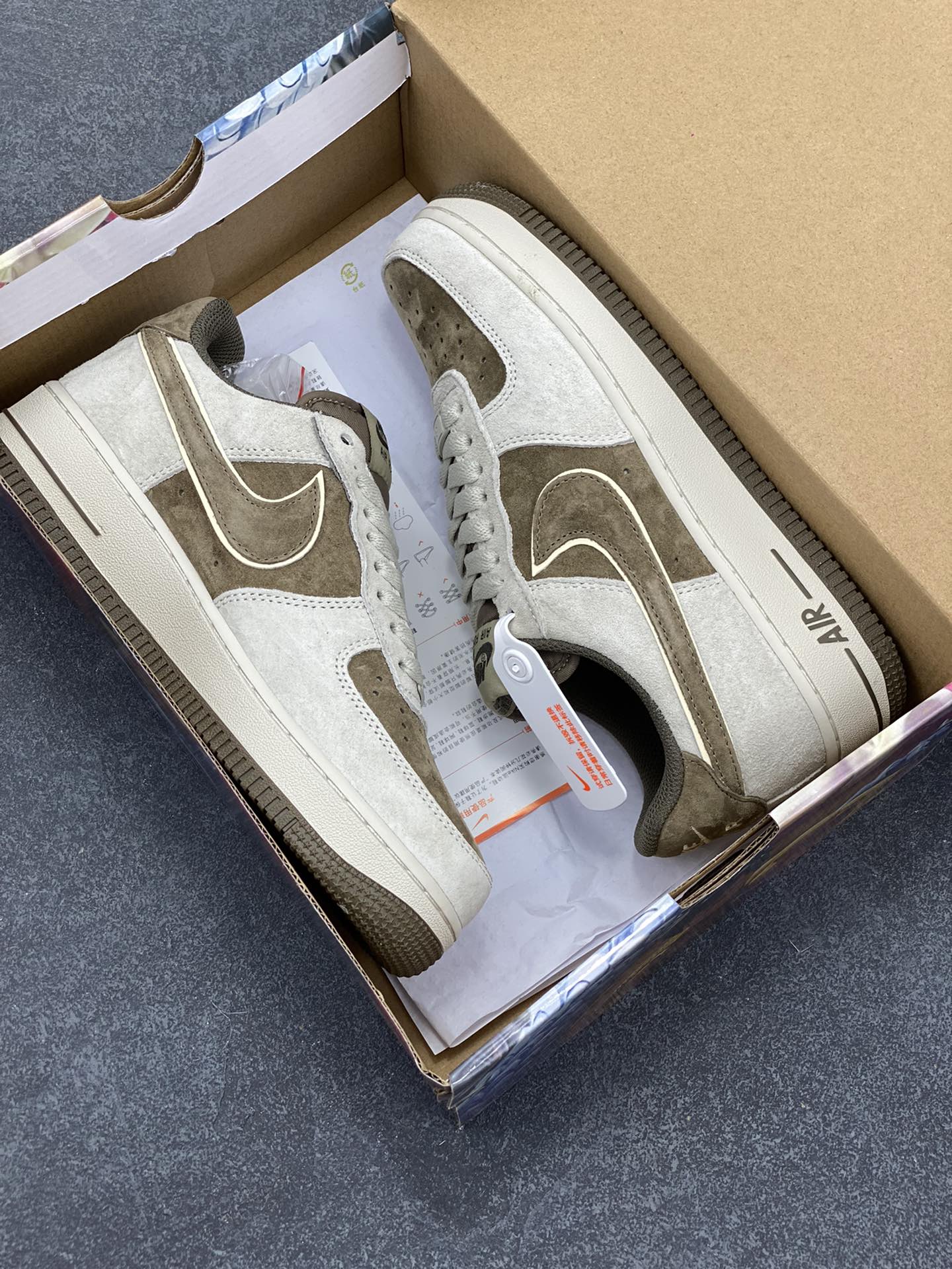 图片[9]-Nike Air Force 1 Low ’07 米棕 全猪巴空军一号低帮休闲板鞋 原厂麂皮 原楦原纸板 纯正版型 正品NFC感应芯片 高清洁度 内置全掌气垫 货号：XT7138-107 尺码：36 36.5 37.5 38 38.5 39 40 40.5 41 42 42.5 43 44 44.5 45-选品中心