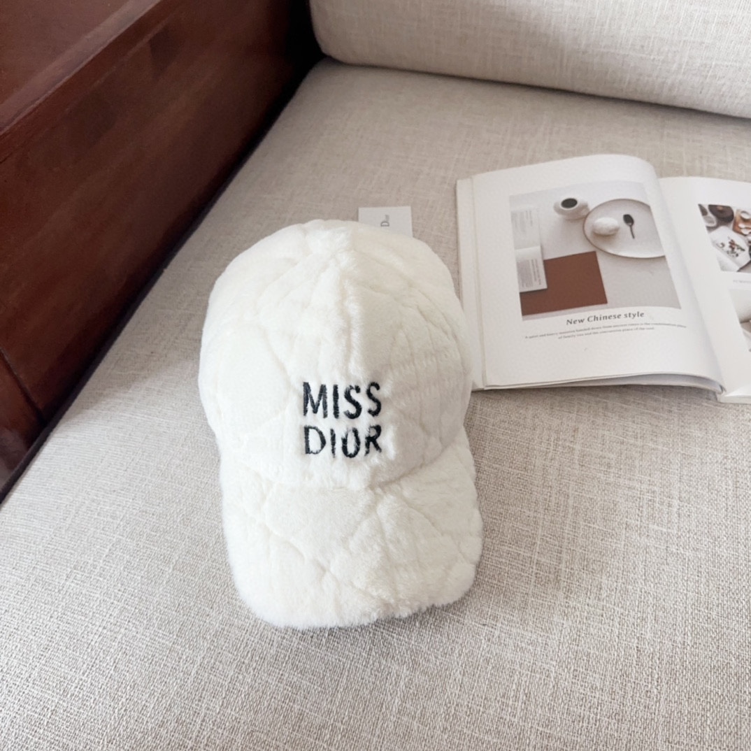NO:217846,Dior new original single baseball cap, exquisite, pure and stylish, cool and fashionable, hot counter out of stock, excellent quality hat, fisherman hat, baseball cap knit hat, hat, dior, dior, espadrilles, hats19860909Dior 迪奥 新款原单棒球帽, 精致純也格调很有感觉,很酷很时尚,专柜断货热门,质量超赞帽子渔夫帽棒球帽针织帽,帽子,dior,dior,espadrilles,hats,hat