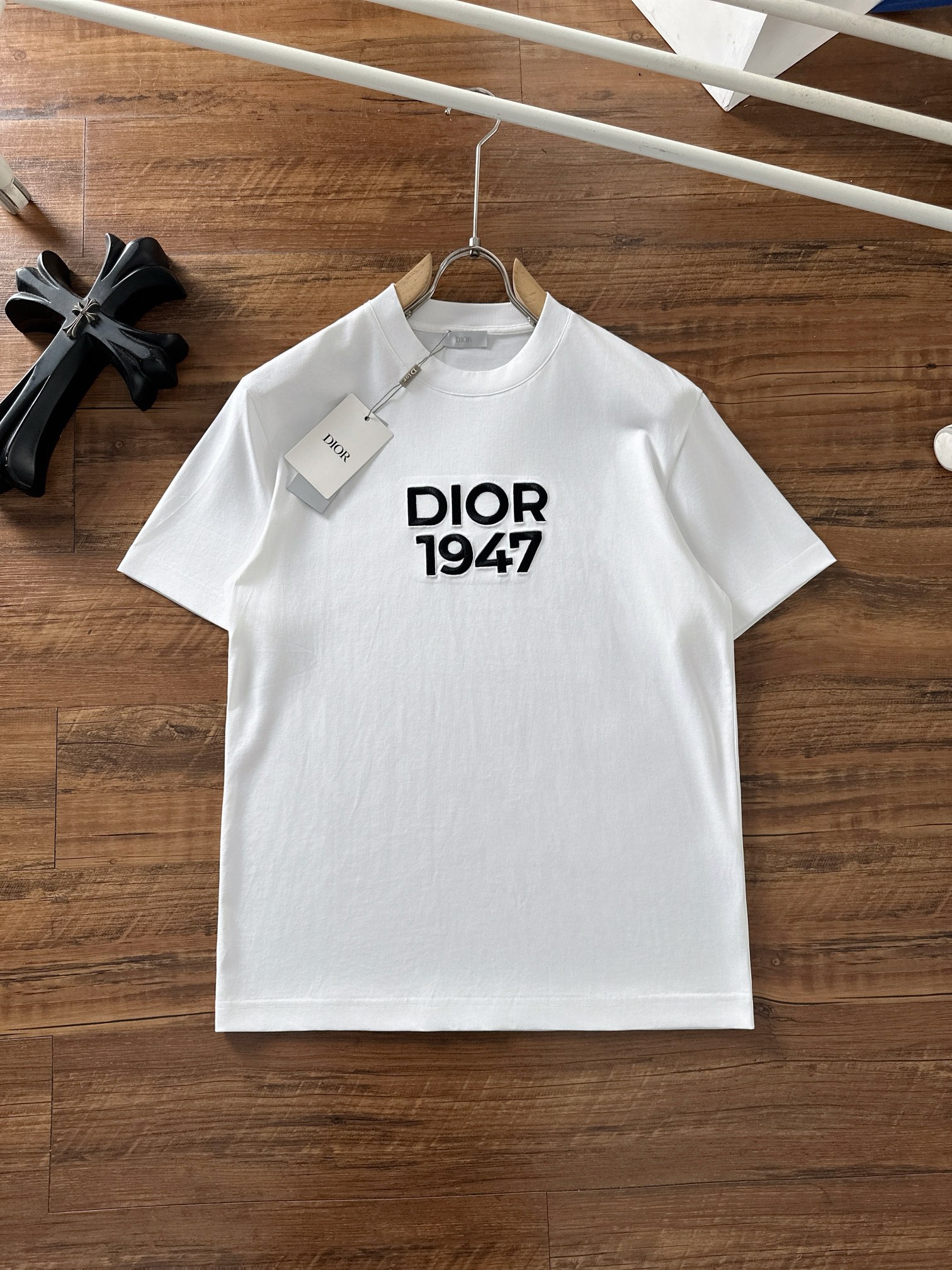  Dio*🆕 2025ss春夏新款棉质圆领短袖T恤 胸前重工刺绣🪡工艺 顶级丝光棉面料定制 标准版型
黑