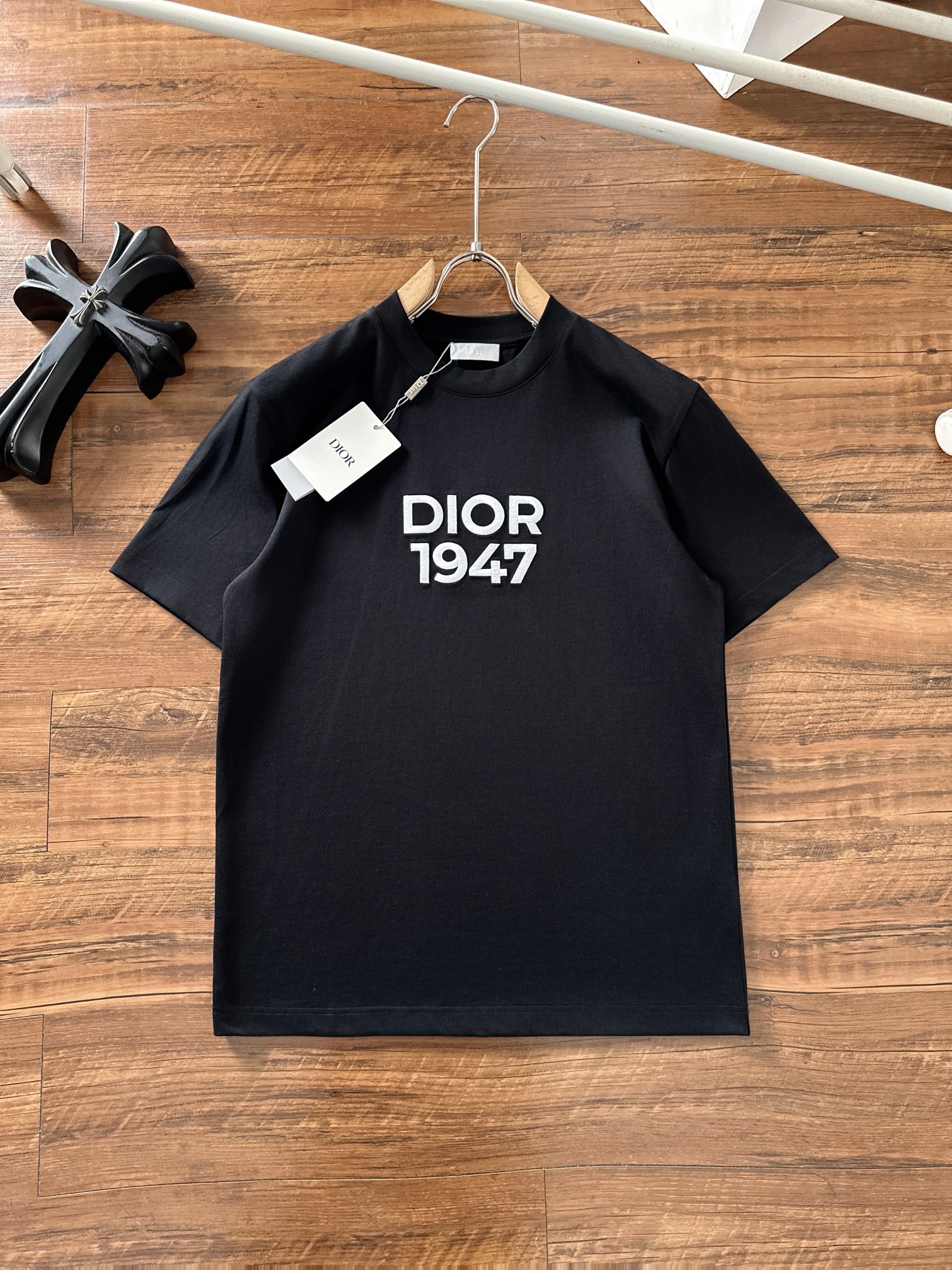  Dio*🆕 2025ss春夏新款棉质圆领短袖T恤 胸前重工刺绣🪡工艺 顶级丝光棉面料定制 标准版型
黑