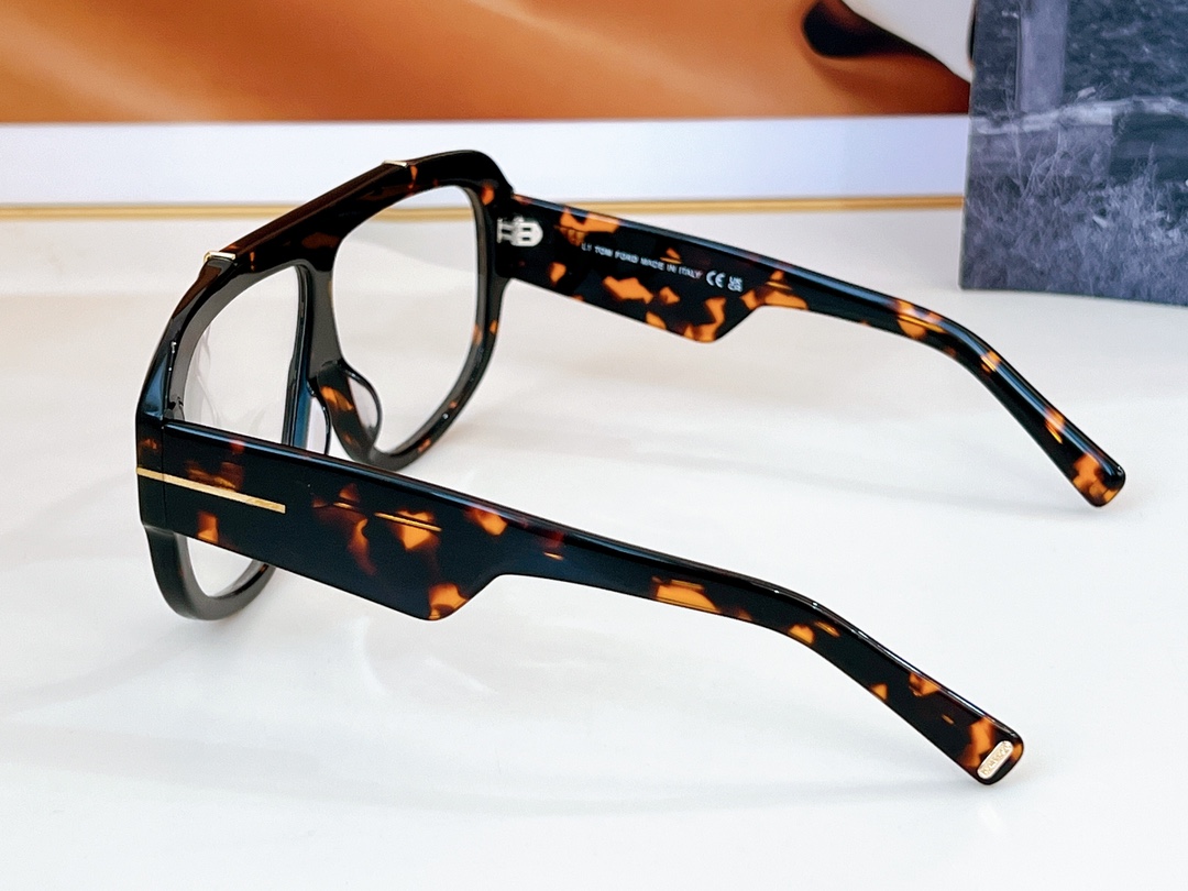 TOMFORDMODEL:FT1093SIZE71口7-120
