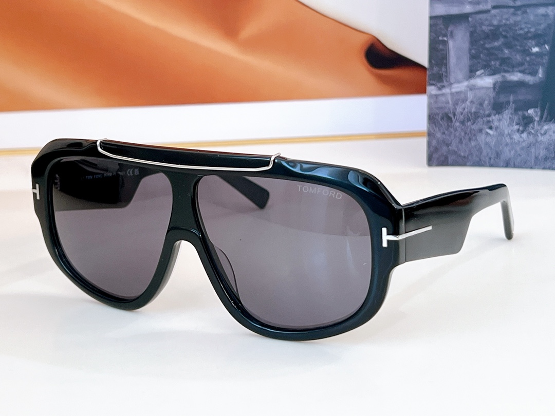TOMFORDMODEL:FT1093SIZE71口7-120