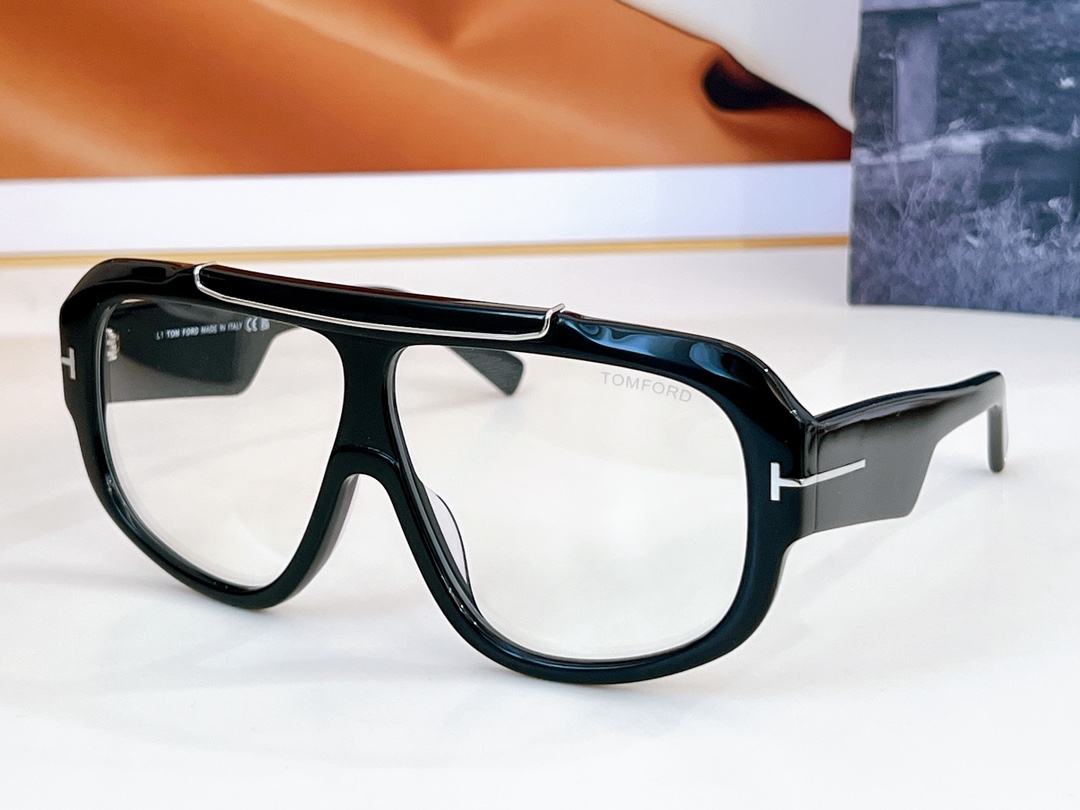 TOMFORDMODEL:FT1093SIZE71口7-120