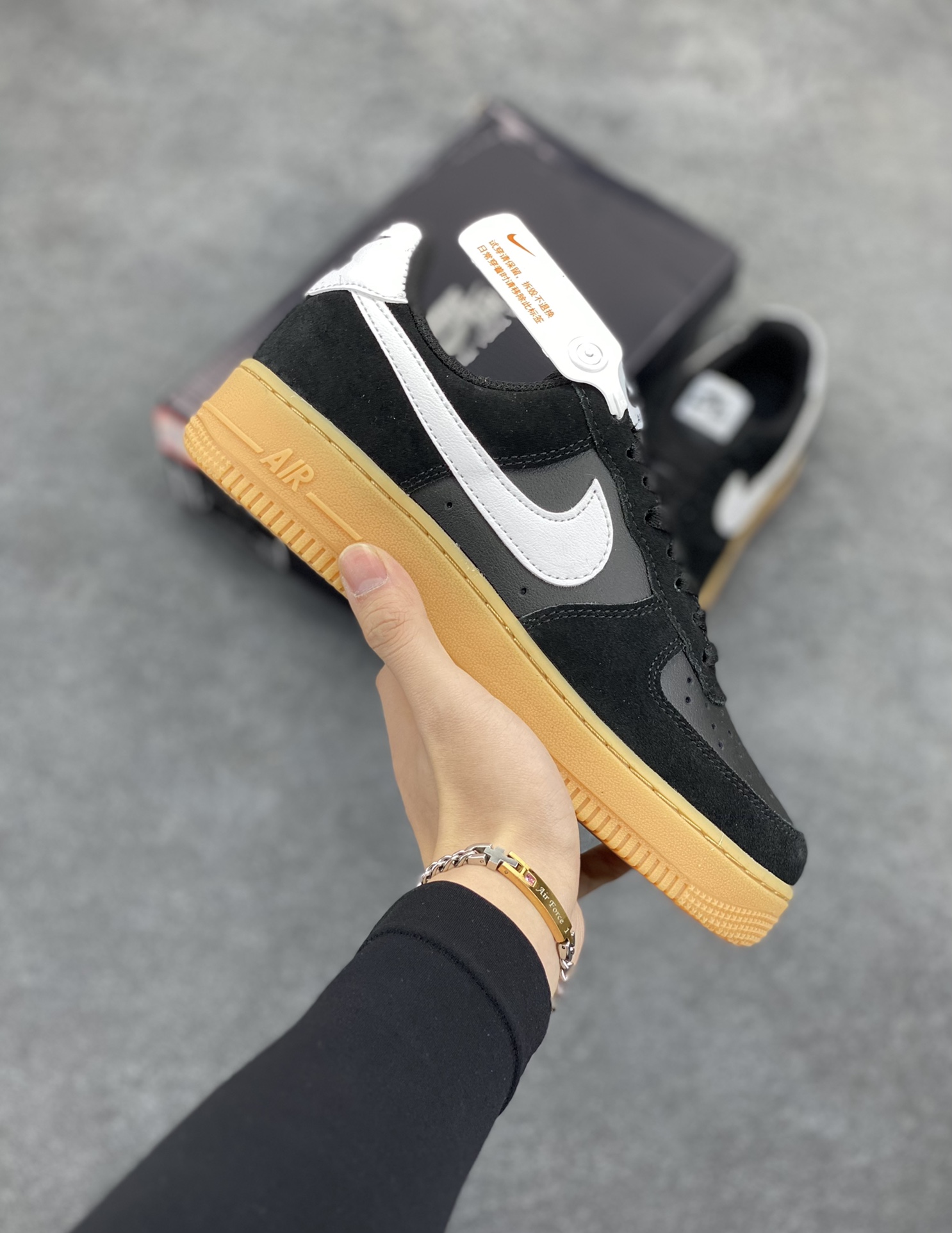 Nike Air Force 1 Low 翻毛生胶 空军一号低帮运动休闲板鞋 原楦头原纸板 打造纯正空军版型 专注外贸渠道 全掌内置蜂窝气垫 原盒配件 原厂中底钢印、拉帮完美 货号:FQ8714-004 尺码:36 36.5 37.5 38 38.5 39 40 40.5 41 42 42.5 43 44 44.5 45-选品中心