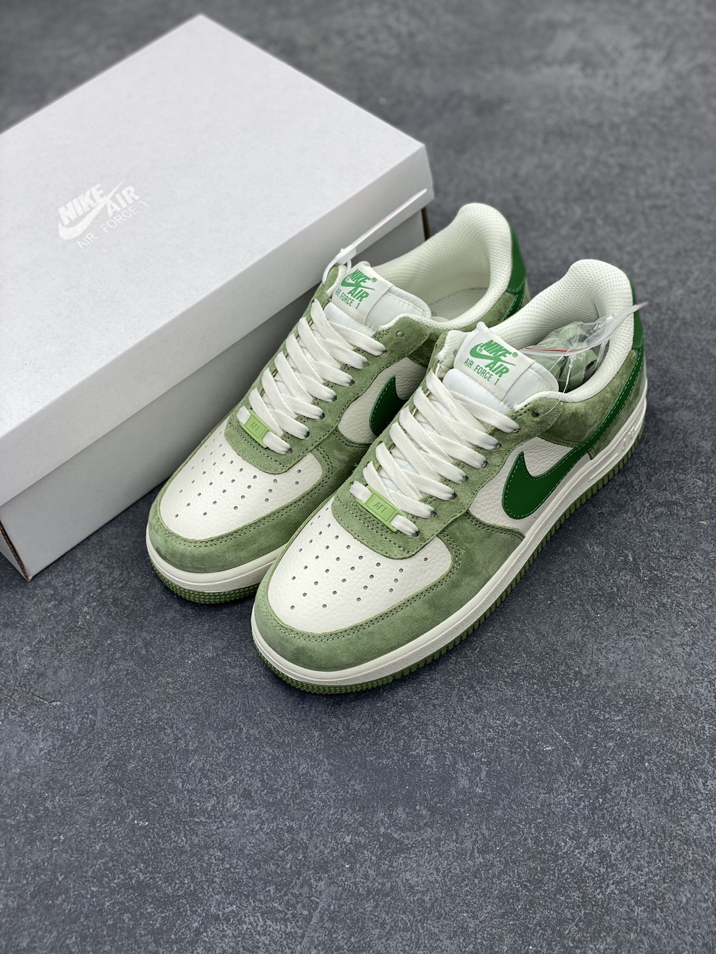 图片[8]-Nike Air Force 1 Low ’07 米白军绿配色 空军一号低帮休闲板鞋 原厂麂皮 原楦原纸板 纯正版型 正品NFC感应芯片 高清洁度 内置全掌气垫 货号：FF7795-111 尺码：36 36.5 37.5 38 38.5 39 40 40.5 41 42 42.5 43 44 44.5 45-选品中心