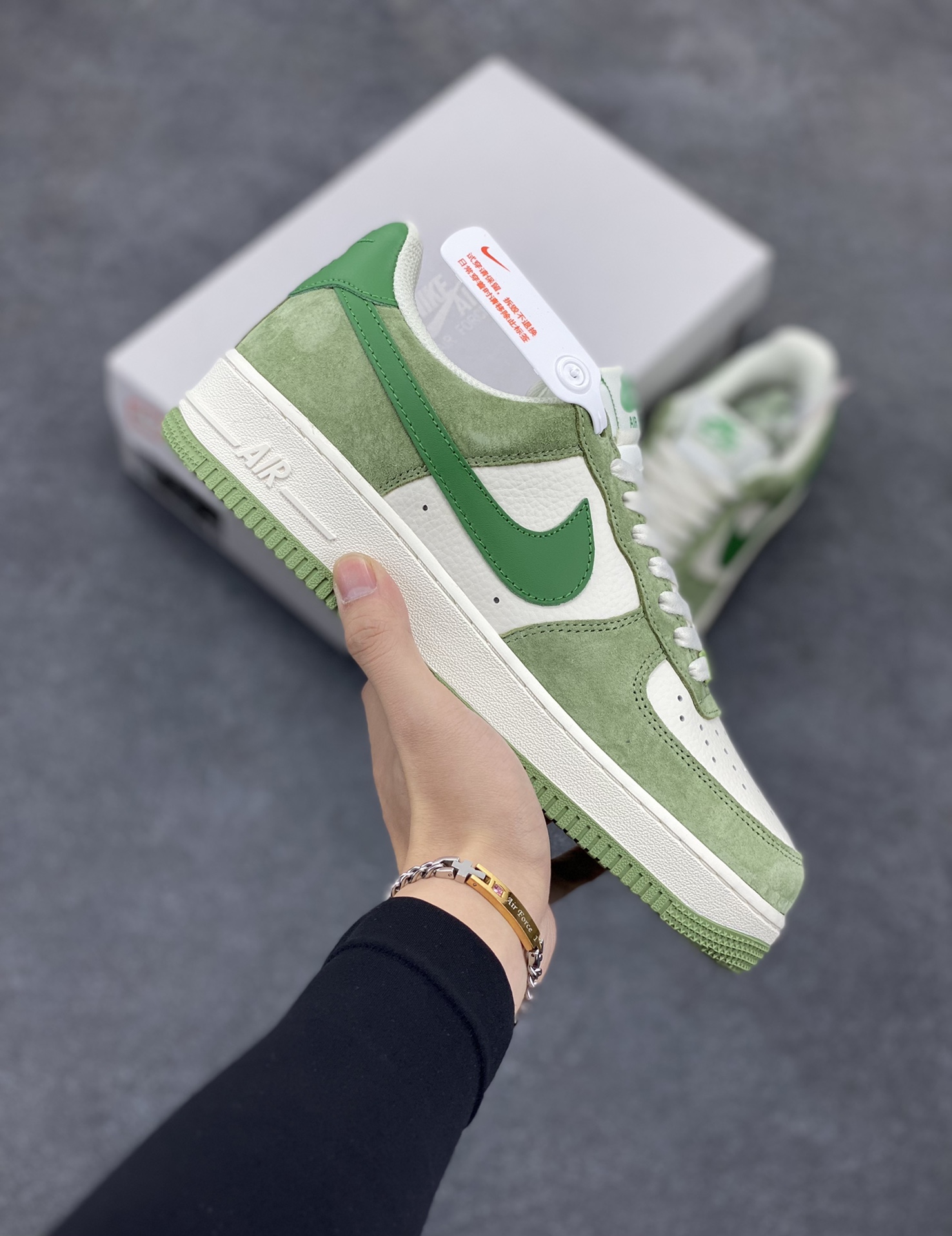 Nike Air Force 1 Low ’07 米白军绿配色 空军一号低帮休闲板鞋 原厂麂皮 原楦原纸板 纯正版型 正品NFC感应芯片 高清洁度 内置全掌气垫 货号:FF7795-111 尺码:36 36.5 37.5 38 38.5 39 40 40.5 41 42 42.5 43 44 44.5 45-选品中心