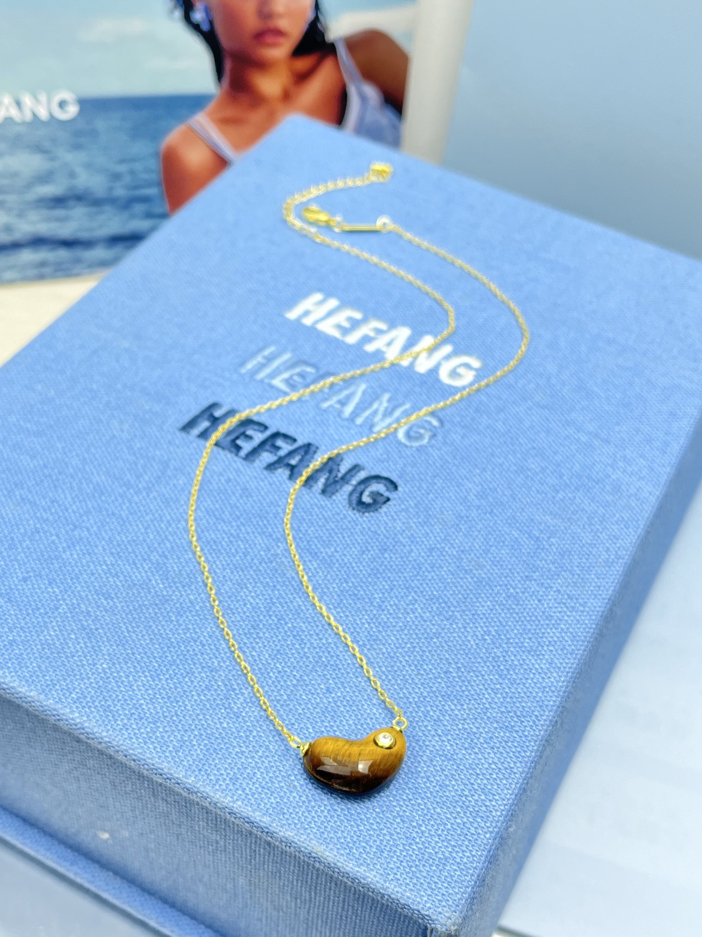 ❤️90包邮/原单代购级别
HEFANG何方珠宝可可棕甜心豆项链。