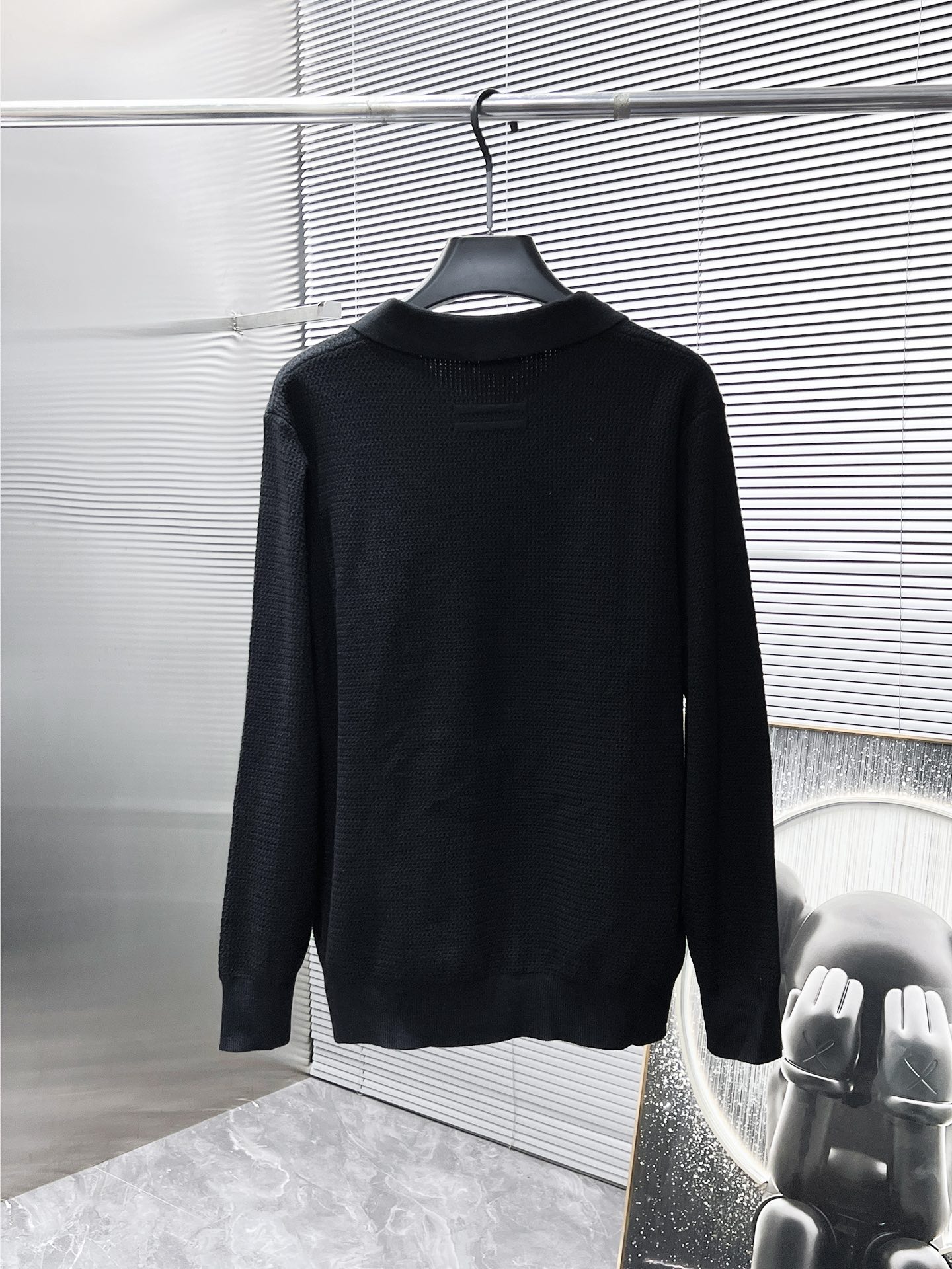 Zegna Wool-Blend Long Sleeve Polo Sweater - Soft, Breathable, High-End 4 i1732861931 7942 3