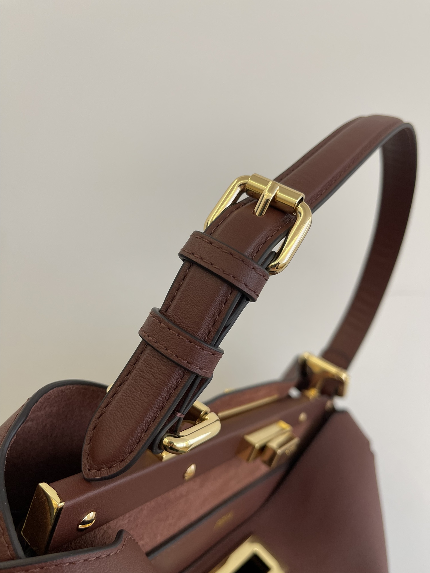 Fendi Peekaboo Soft Leather Satchel with Gold-tone Hardware, Adjustable Strap 5 i1732866232 1261 7