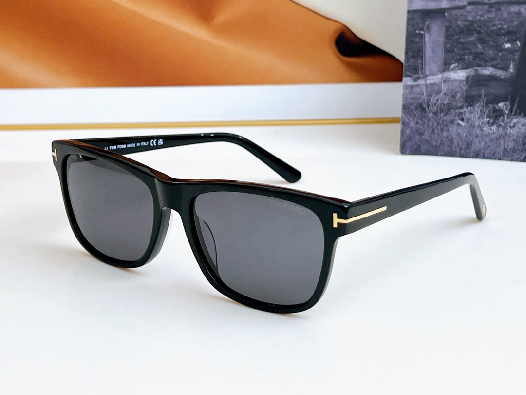 TOMFORDModel:FT0698Size:57口18-145