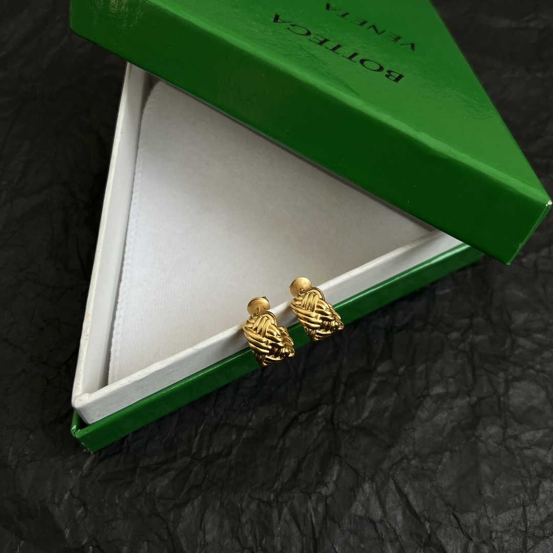 “Stunning French Elegance: A Big Hit in Family Design with Confidence and Style” - 图片 2