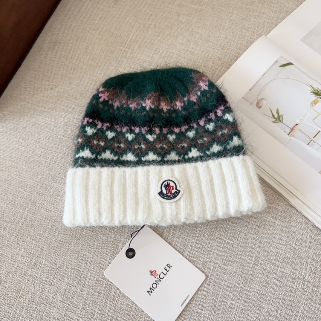 NO:216213,Moncler Moncler official website classic knitted hat, original single replica. Very soft and skin-friendly, very elastic, textured and very versatile style~ Warm cashmere wool hat, both size is elastic~ universal for men and women, can be worn for any head circumference. Super good quality, sincerely recommended hat Fisherman hat Baseball hat Knit hat, hat, christian louboutin, Moncler, Moncler, espadrilles, hats19860909蒙口Moncler盟可睐官网经典针织帽,原单复刻.非常柔软亲肤,弹性很好有质感又非常百搭的款式~保暖的 羊绒毛线帽,均码有弹性~男女通用,任何头围都可以佩戴.质量超好真心推荐帽子渔夫帽棒球帽针织帽,帽子,christian louboutin,Moncler,Moncler,espadrilles,hats,hat