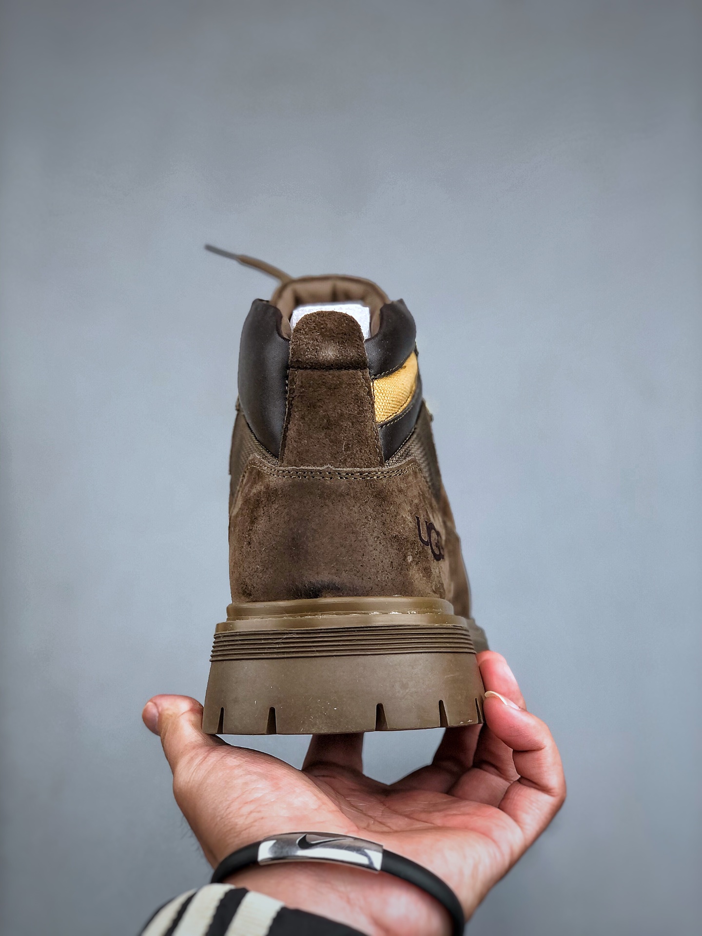 320 UGG Tasman Weather Hybrid 塔斯曼混合系列中帮轻量休闲马丁靴