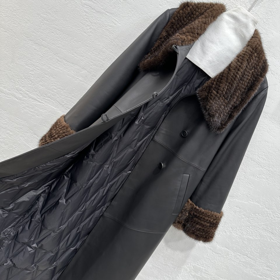 High-End Women’s Suit with Danish Mink Collar and Fine Details - 图片 8