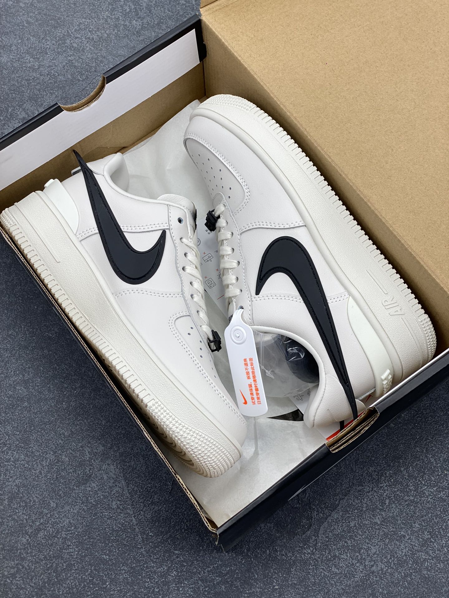 图片[9]-韩裔美籍设计师Yoon Ahn主理时尚品牌AMBUSH x Nike Air Force 1 Low SP\”Phantom\”空军一号宽底版系列低帮百搭休闲运动板鞋“联名米白黑大钩” 原楦头原纸板 打造纯正空军版型 专注外贸渠道 全掌内置蜂窝气垫 原盒配件 原厂中底钢印、拉帮完美 货号：DV3464-002 尺码：36 36.5 37.5 38 38.5 39 40 40.5 41 42 42.5 43 44 44.5 45-选品中心