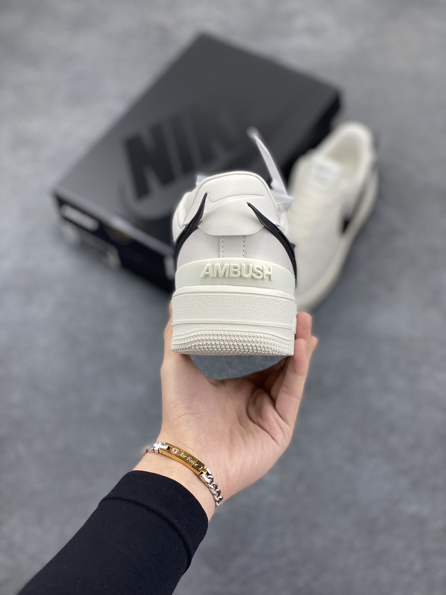 图片[4]-韩裔美籍设计师Yoon Ahn主理时尚品牌AMBUSH x Nike Air Force 1 Low SP\”Phantom\”空军一号宽底版系列低帮百搭休闲运动板鞋“联名米白黑大钩” 原楦头原纸板 打造纯正空军版型 专注外贸渠道 全掌内置蜂窝气垫 原盒配件 原厂中底钢印、拉帮完美 货号：DV3464-002 尺码：36 36.5 37.5 38 38.5 39 40 40.5 41 42 42.5 43 44 44.5 45-选品中心