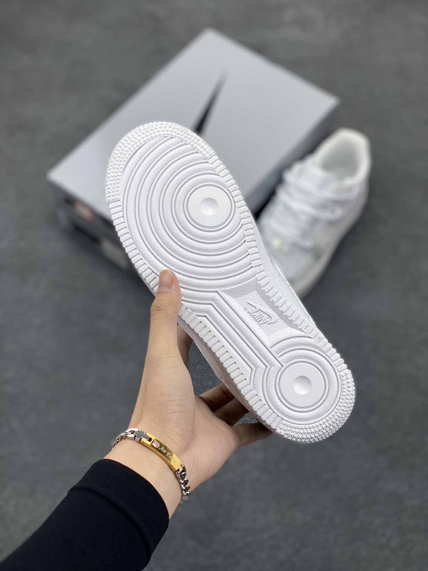 图片[5]-Nike Air Force 1 Low’07 潮流符号 空军一号绑带低帮休闲板鞋 定制皮料 原厂3D打印 定制鞋盒 原楦原纸板 纯正空军版型 内置全掌气垫 货号：ZH0316-049 尺码：36 36.5 37.5 38 38.5 39 40 40.5 41 42 42.5 43 44 44.5 45-选品中心