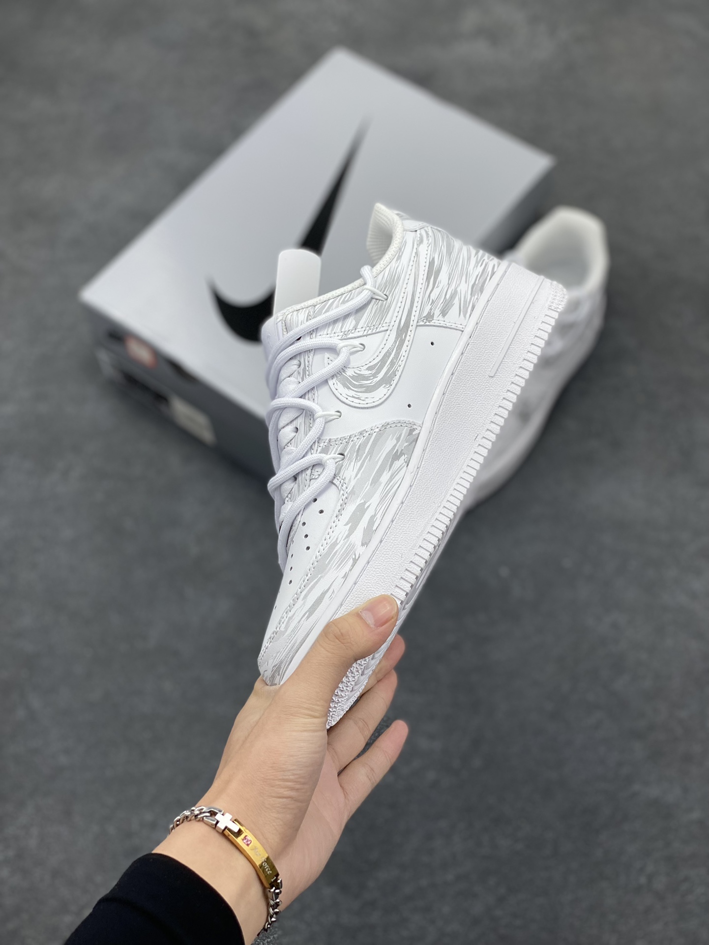 图片[3]-Nike Air Force 1 Low’07 潮流符号 空军一号绑带低帮休闲板鞋 定制皮料 原厂3D打印 定制鞋盒 原楦原纸板 纯正空军版型 内置全掌气垫 货号：ZH0316-049 尺码：36 36.5 37.5 38 38.5 39 40 40.5 41 42 42.5 43 44 44.5 45-选品中心