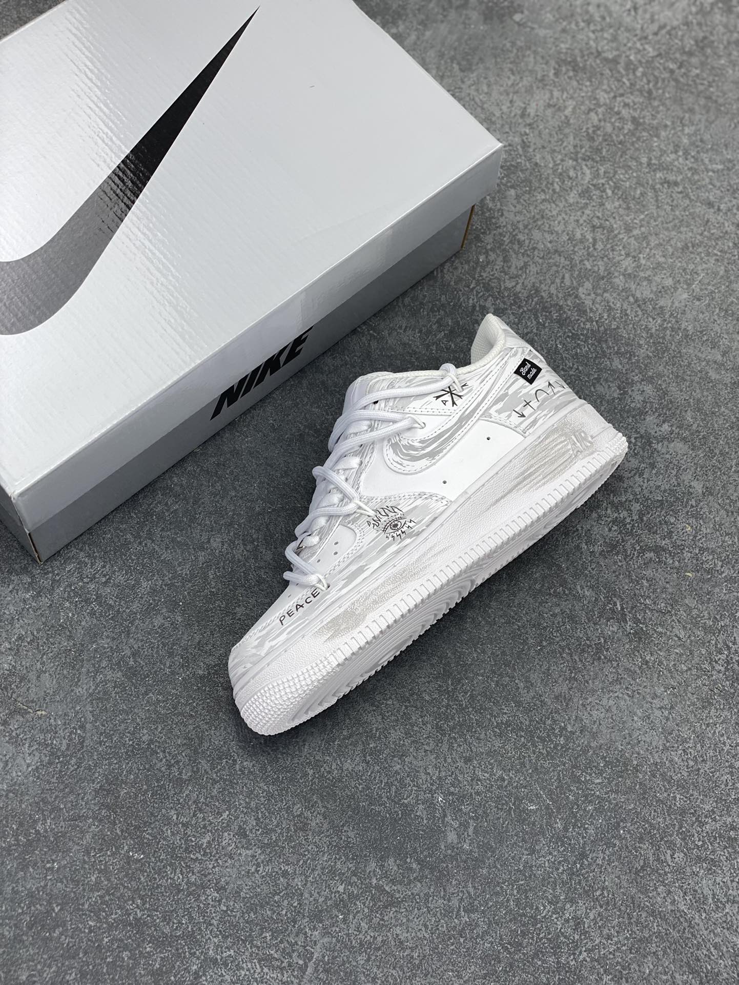 图片[7]-Nike Air Force 1 Low’07 潮流符号 空军一号绑带低帮休闲板鞋 定制皮料 原厂3D打印 定制鞋盒 原楦原纸板 纯正空军版型 内置全掌气垫 货号：ZH0316-049 尺码：36 36.5 37.5 38 38.5 39 40 40.5 41 42 42.5 43 44 44.5 45-选品中心