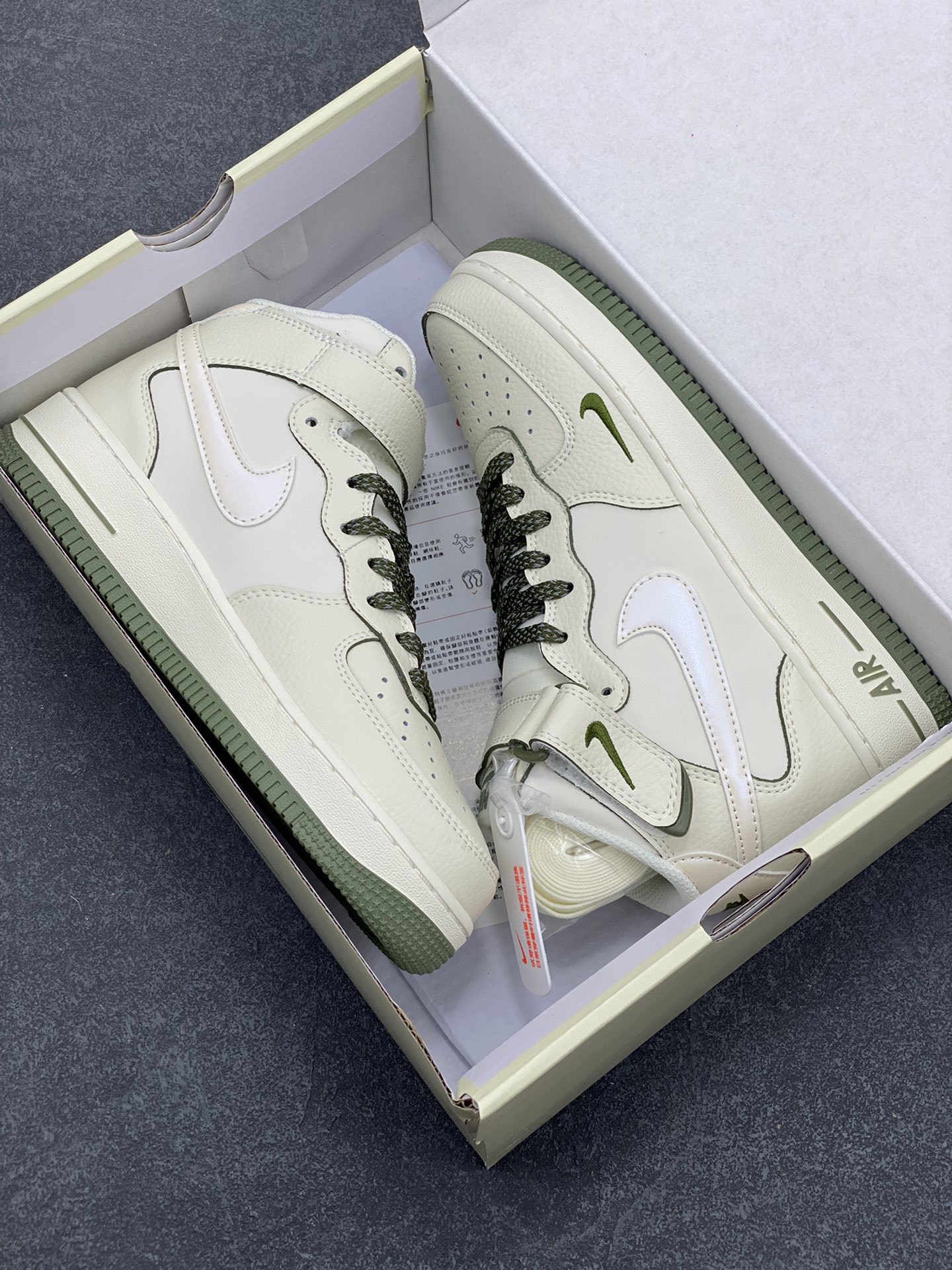 图片[9]-小红书爆款  Nike Air Force 1 MID \’07 “绿珠光”小勾空军一号中帮休闲板鞋 3M反光 定制皮料 原楦原纸板 纯正版型 清洁度完美 内置全掌气垫 货号：SG2356-805 尺码：36 36.5 37.5 38 38.5 39 40 40.5 41 42 42.5 43 44 44.5 45-选品中心