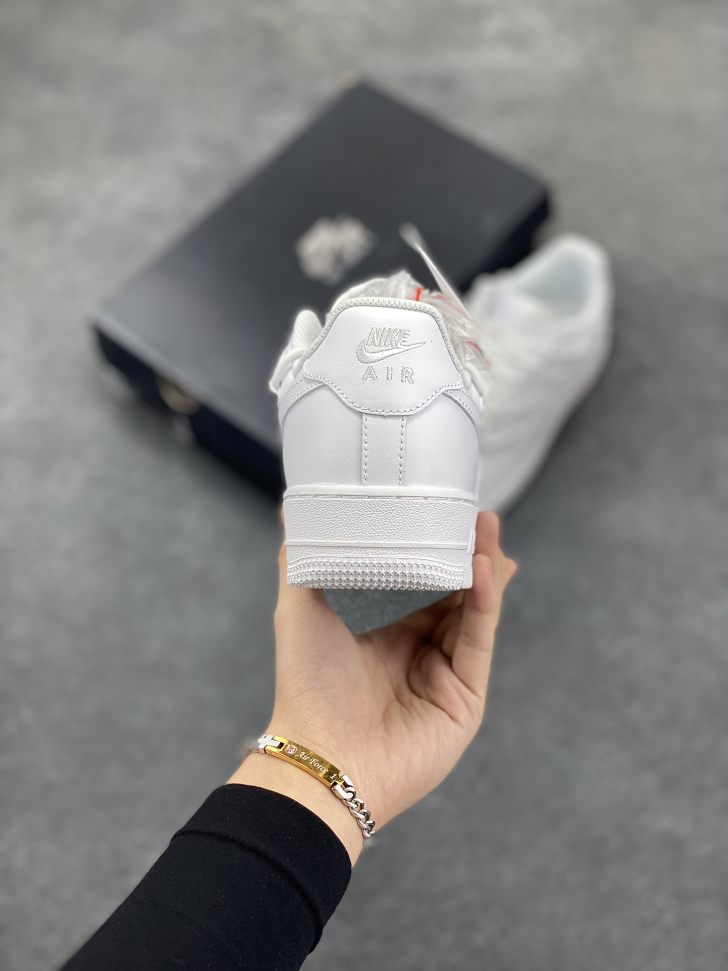 图片[4]-福利特价 Nike Air Force 1 Low \’07 纯白绑绳解构 空军一号低帮板鞋 官方同步 原装级别 原楦头原纸板 打造纯正空军版型#专注外贸渠道 全掌内置蜂窝气垫 #原盒配件 原厂中底钢印、拉帮完美 货号：CV1724-111 尺码：36 36.5 37.5 38 38.5 39 40 40.5 41 42 42.5 43 44 44.5 45-选品中心
