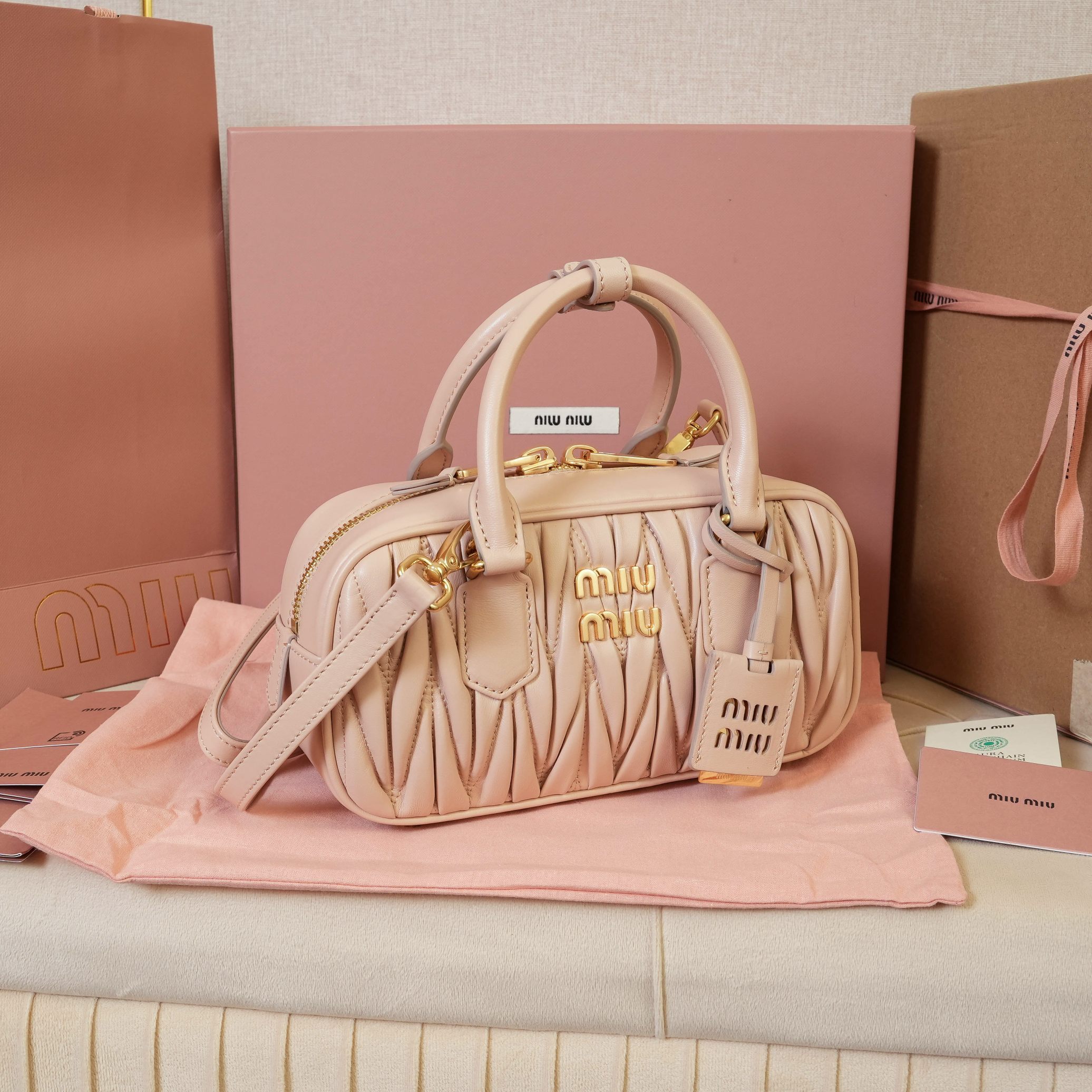 Miu Miu Style Leather Bag Lookbook Reference image 2
