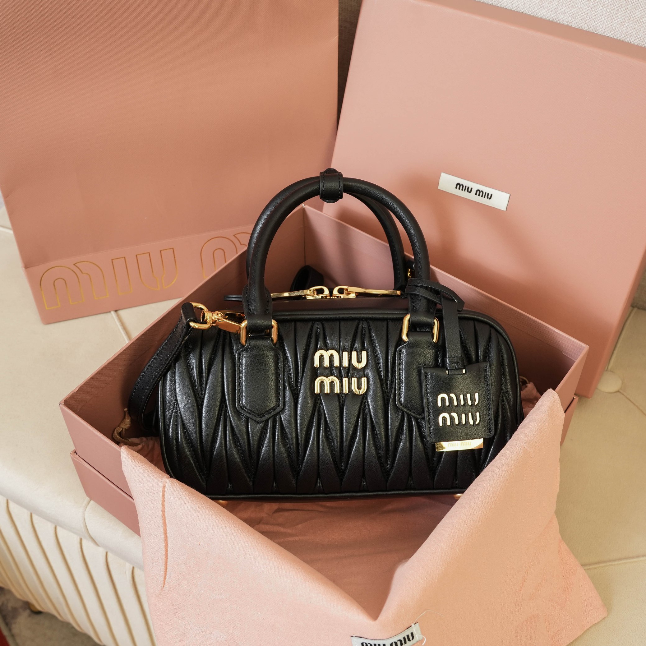NO:204321,New version 5BB142 (black) More details, MIUMIU, miumiu19860909新版本5BB142（黑色） 更多细节图,MIUMIU,miumiu,Bag