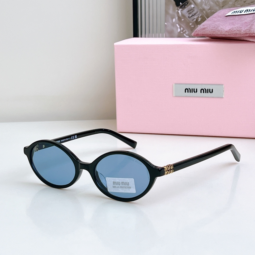  齐色‼️MIUMIU SMU04Z 高版本
📖“书呆子”眼镜来咯。。
SMU04Z SIZE50口18
