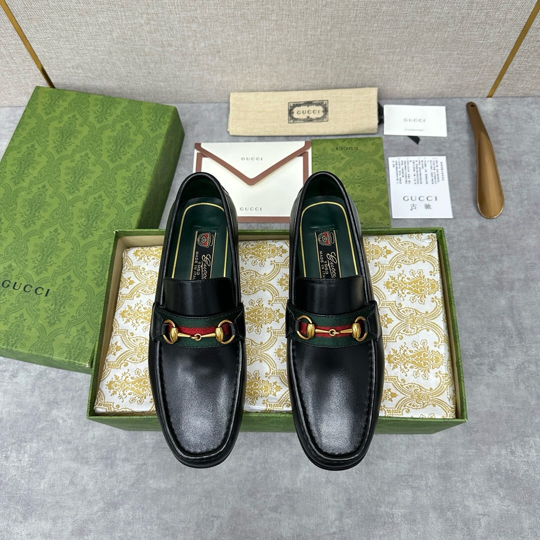 NO:221590,Brand G U C C I color original color matching Number 39-44 Customized 38.45.46 Price Material Guqi new style Business formal leather shoes!  Quality please see the details Classic simple design Pure Goodyear hand-crafted and rigorous fine upper imported handmade cowhide leather to create fashionable headline cowhide inner high-end customization Original special supply (real leather sole) high quality Worth owning, Guqi leather shoes, cowhide, Leather soles19860909品牌G U C C I 颜色原版配色 码数39-44定做38.45.46 价格 材质古奇新款 商务正装皮鞋！质量请看细节经典简约设计纯固特异手工严谨精细鞋面进口手工牛皮制作打造出时尚头条牛皮内里高端定制 原版特供（真皮大底）高品质 值得拥有,古奇 皮鞋,cowhide,Leather soles,Men's shoes