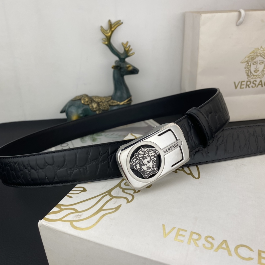 范思哲💕 特种自动带皮腰带系列 ，原厂五金精品不锈钢扣，手感柔软舒适 宽3.5CM。