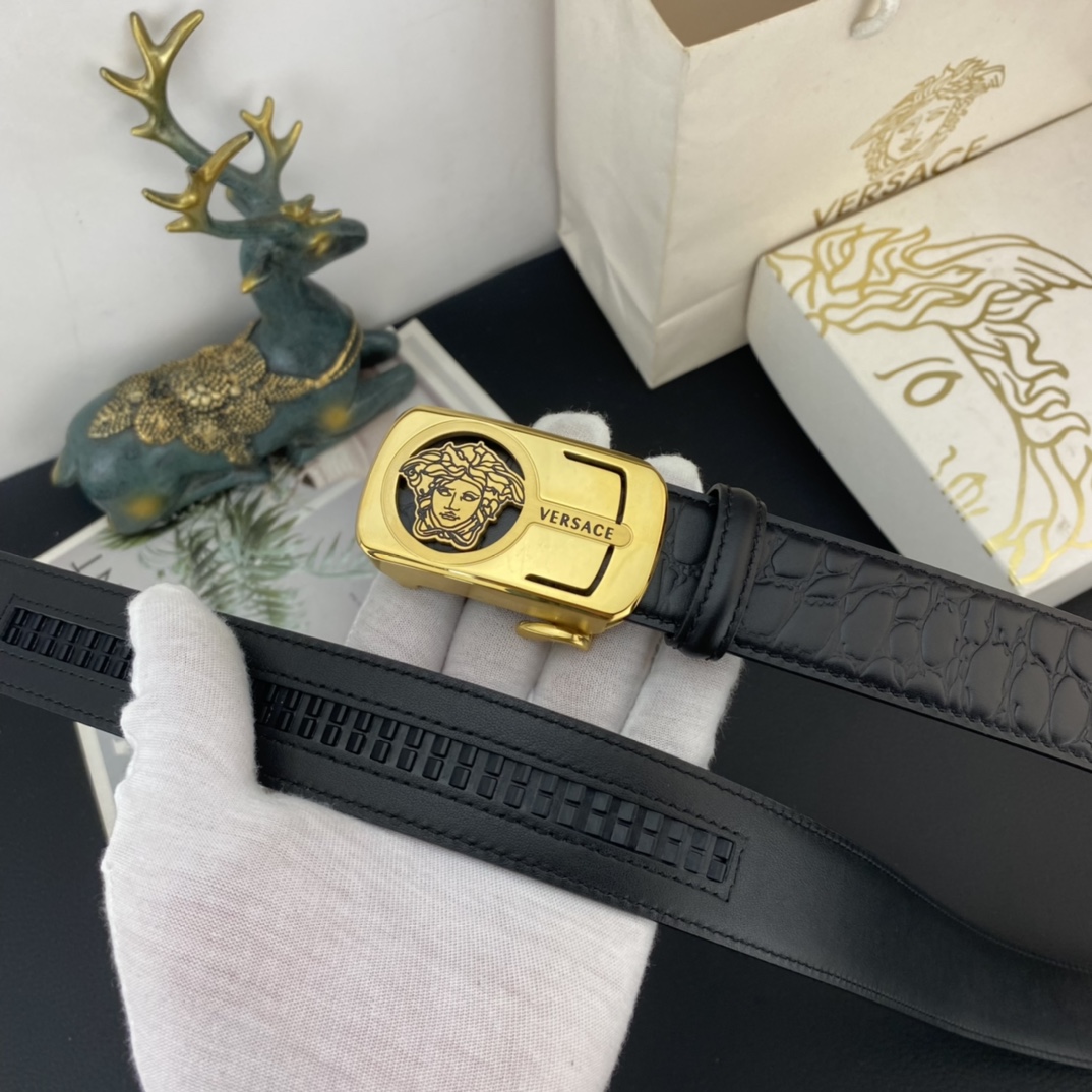 范思哲💕 特种自动带皮腰带系列 ，原厂五金精品不锈钢扣，手感柔软舒适 宽3.5CM。