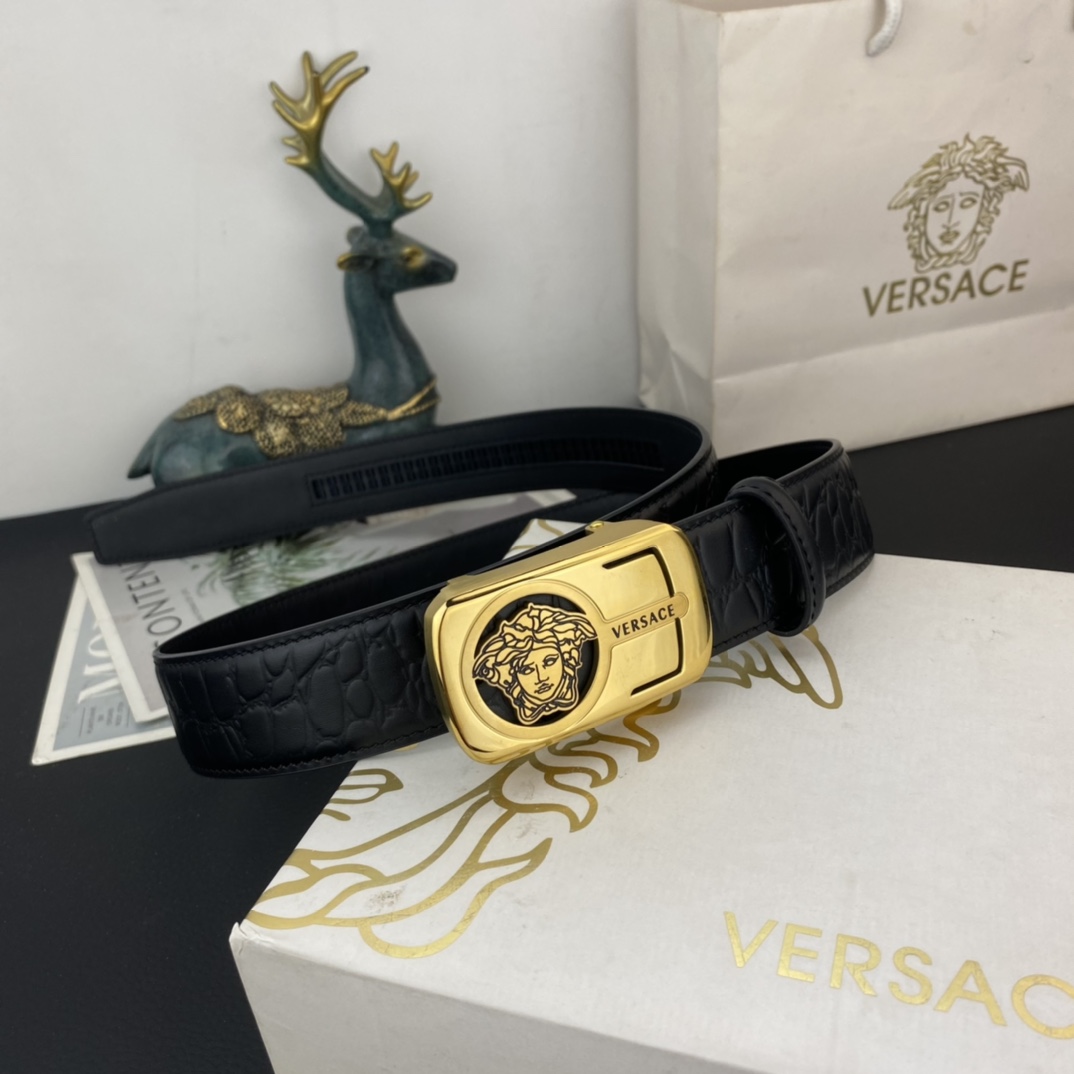 范思哲💕 特种自动带皮腰带系列 ，原厂五金精品不锈钢扣，手感柔软舒适 宽3.5CM。