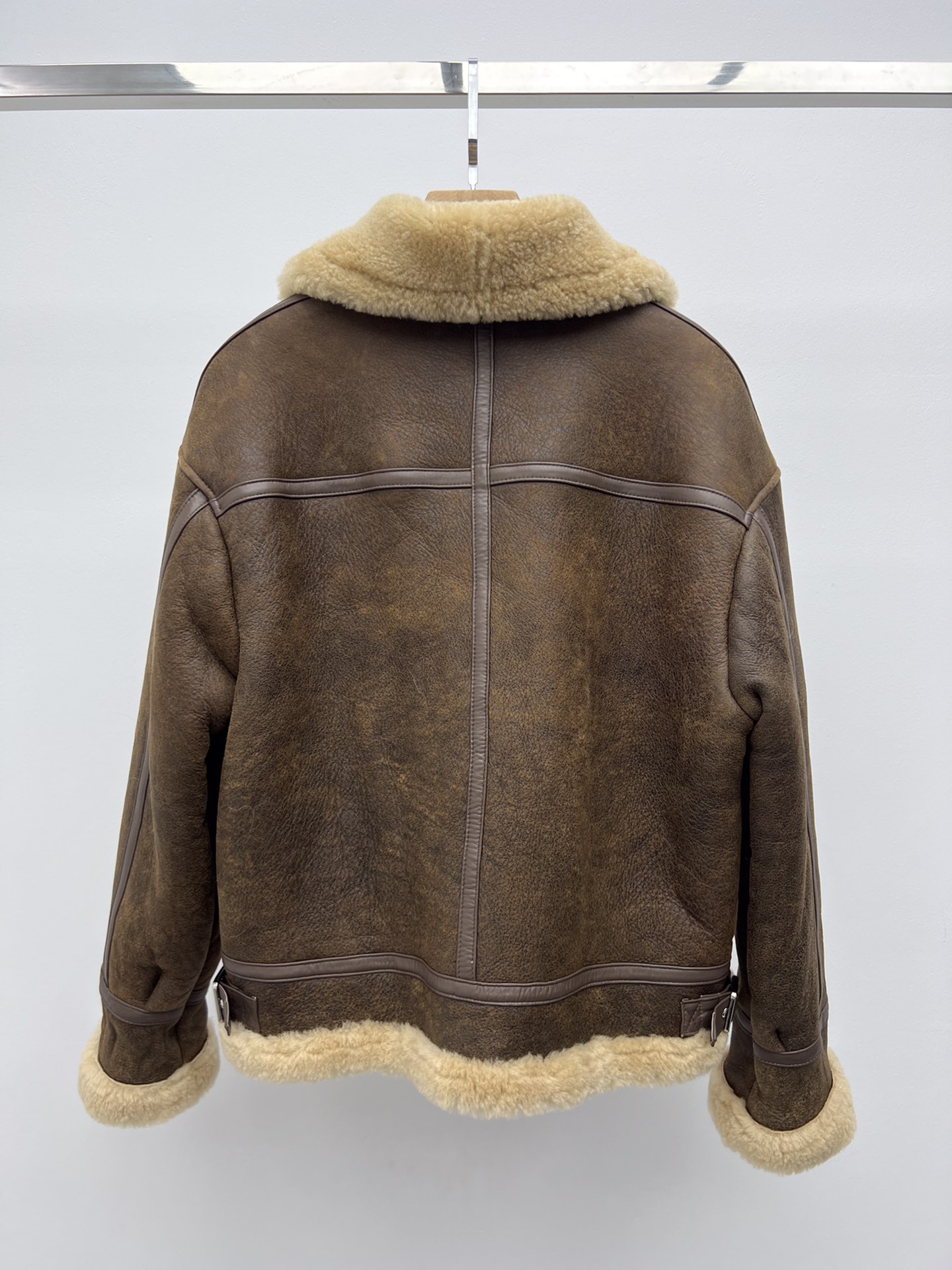 Stylish LV-Car Coat: One-Size-Fits-All Female Suit with Dustproof Bag and Spanish Melinou Fur - 图片 7