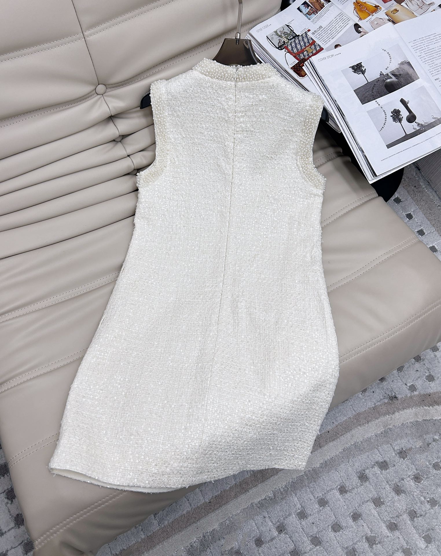 💕💕上新啦！！新品 珍珠领背心连衣裙，白富美必入通勤聚会知性小裙，定制面料立体挺阔！减龄气质经典收腰版型