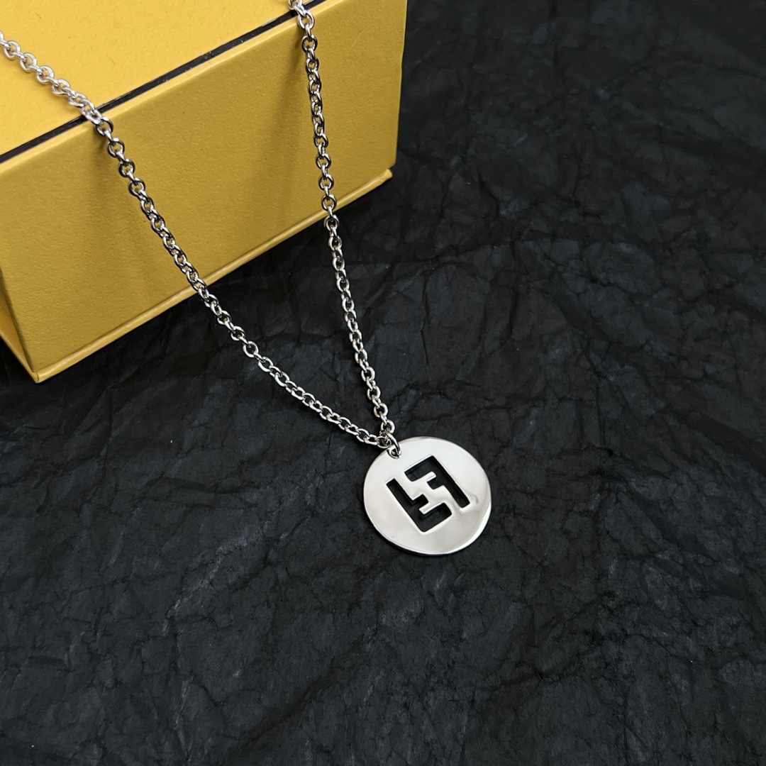 “¥340 Fendi Findi Necklace: High-End Custom, Simple, Gorgeous, Worth Getting Into” - 图片 4