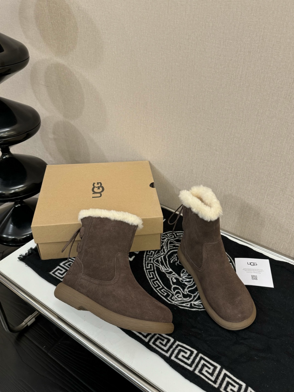 UGG雪地靴美媚必选，秋冬长装短装好配衣服，⛸️超显身材👜🐏秋冬女性必备.保暖神器🧖‍♂️源自澳洲🕵️，