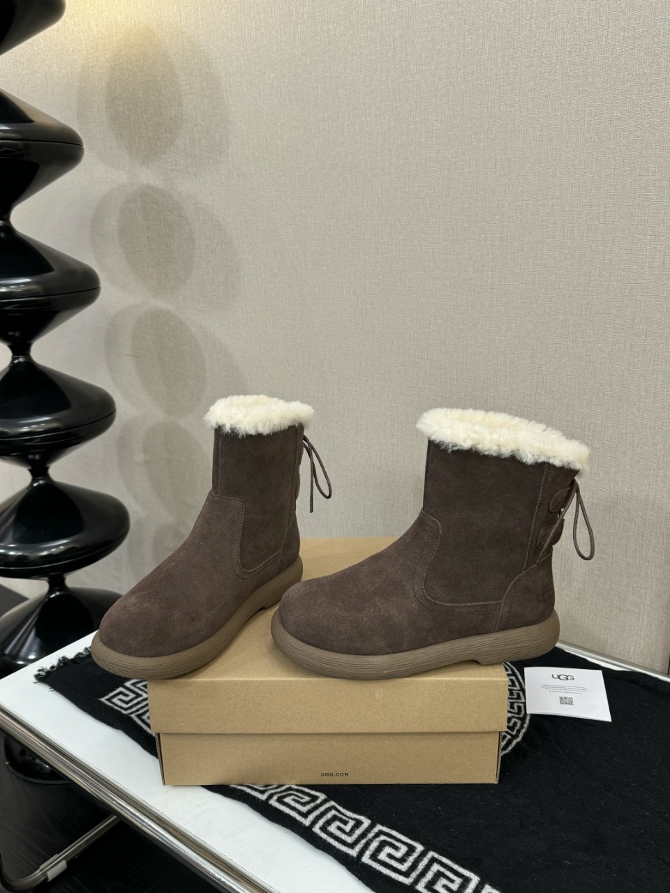 UGG雪地靴美媚必选，秋冬长装短装好配衣服，⛸️超显身材👜🐏秋冬女性必备.保暖神器🧖‍♂️源自澳洲🕵️，