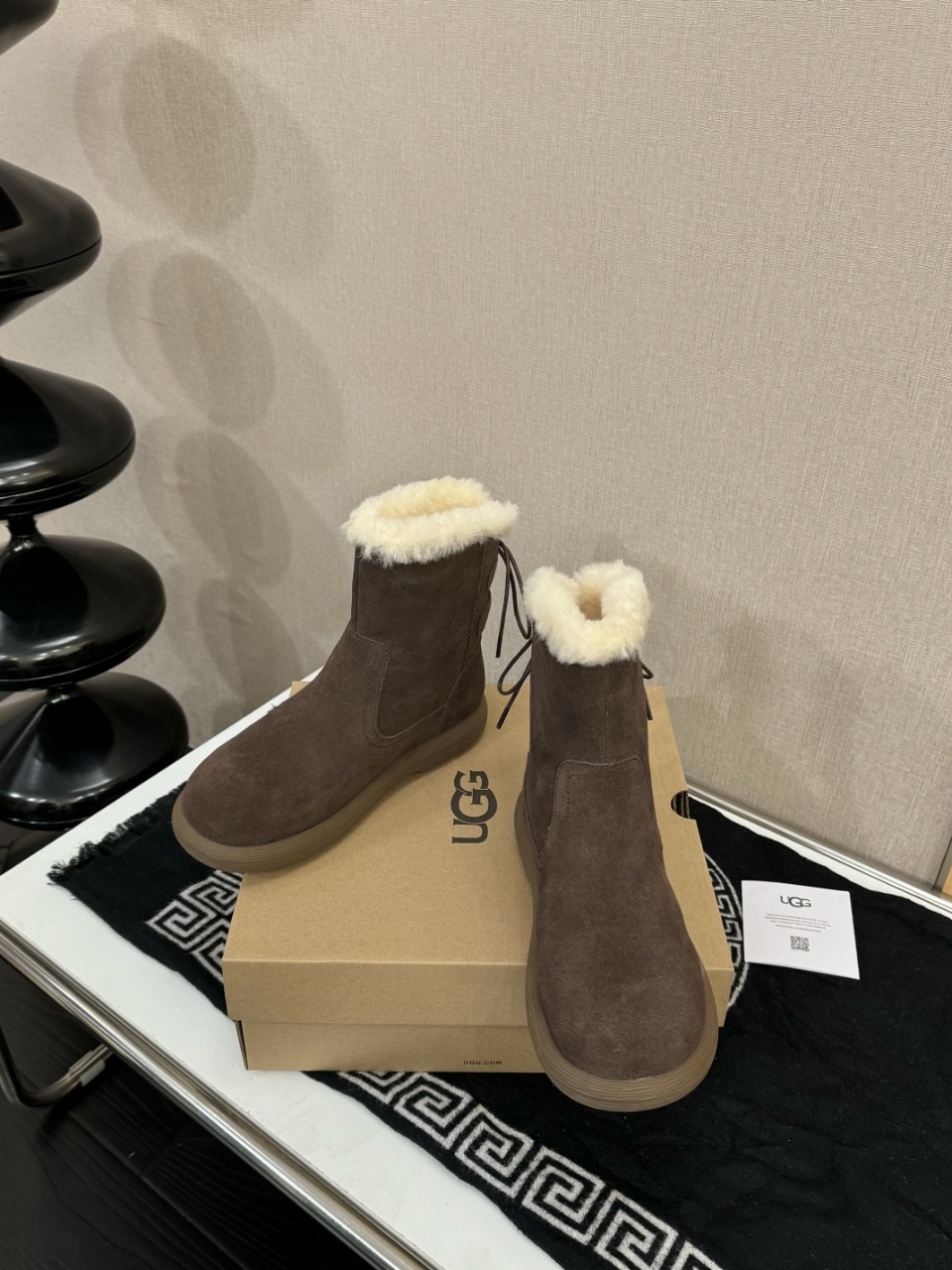 UGG雪地靴美媚必选，秋冬长装短装好配衣服，⛸️超显身材👜🐏秋冬女性必备.保暖神器🧖‍♂️源自澳洲🕵️，