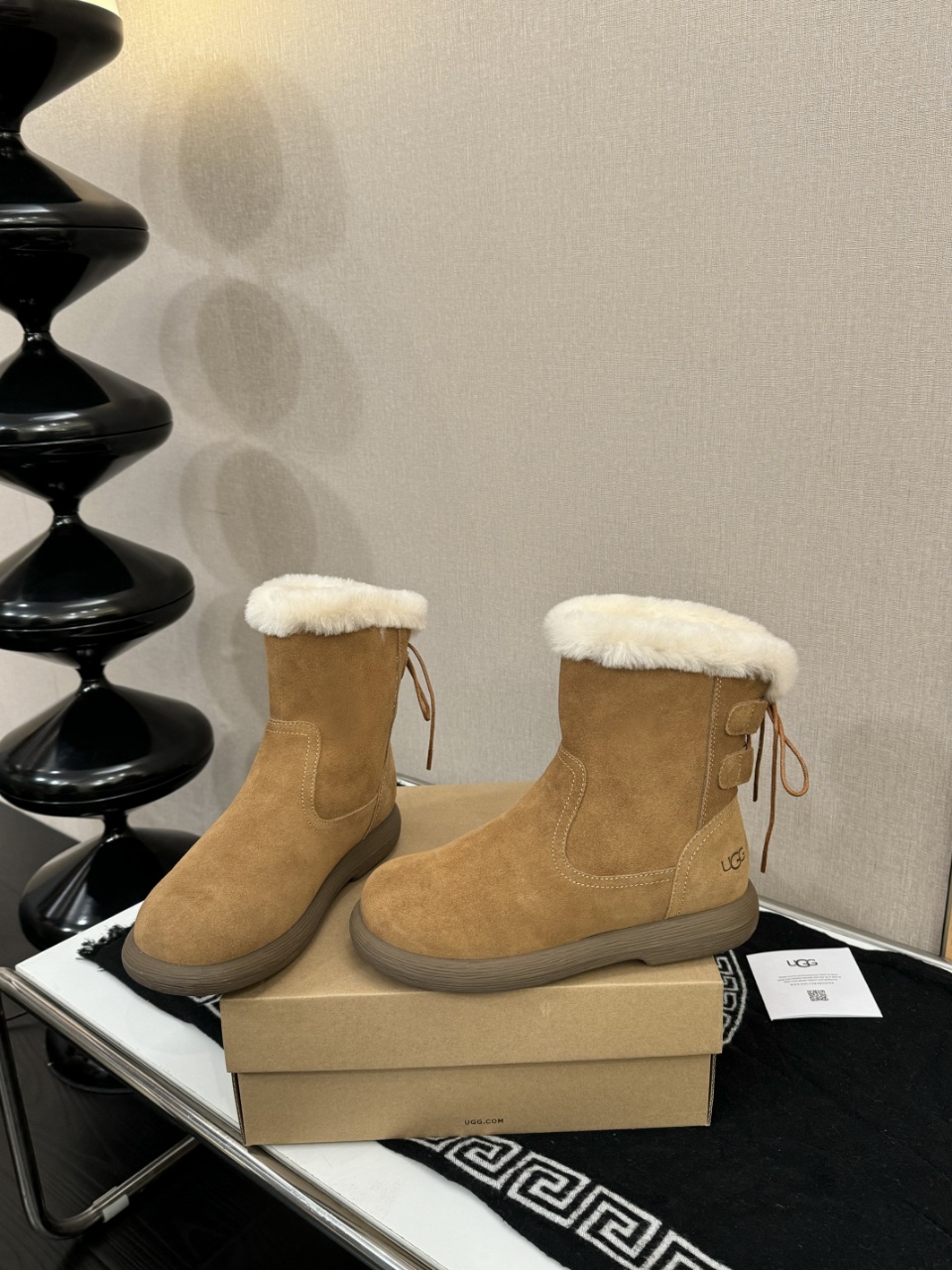UGG雪地靴美媚必选，秋冬长装短装好配衣服，⛸️超显身材👜🐏秋冬女性必备.保暖神器🧖‍♂️源自澳洲🕵️，