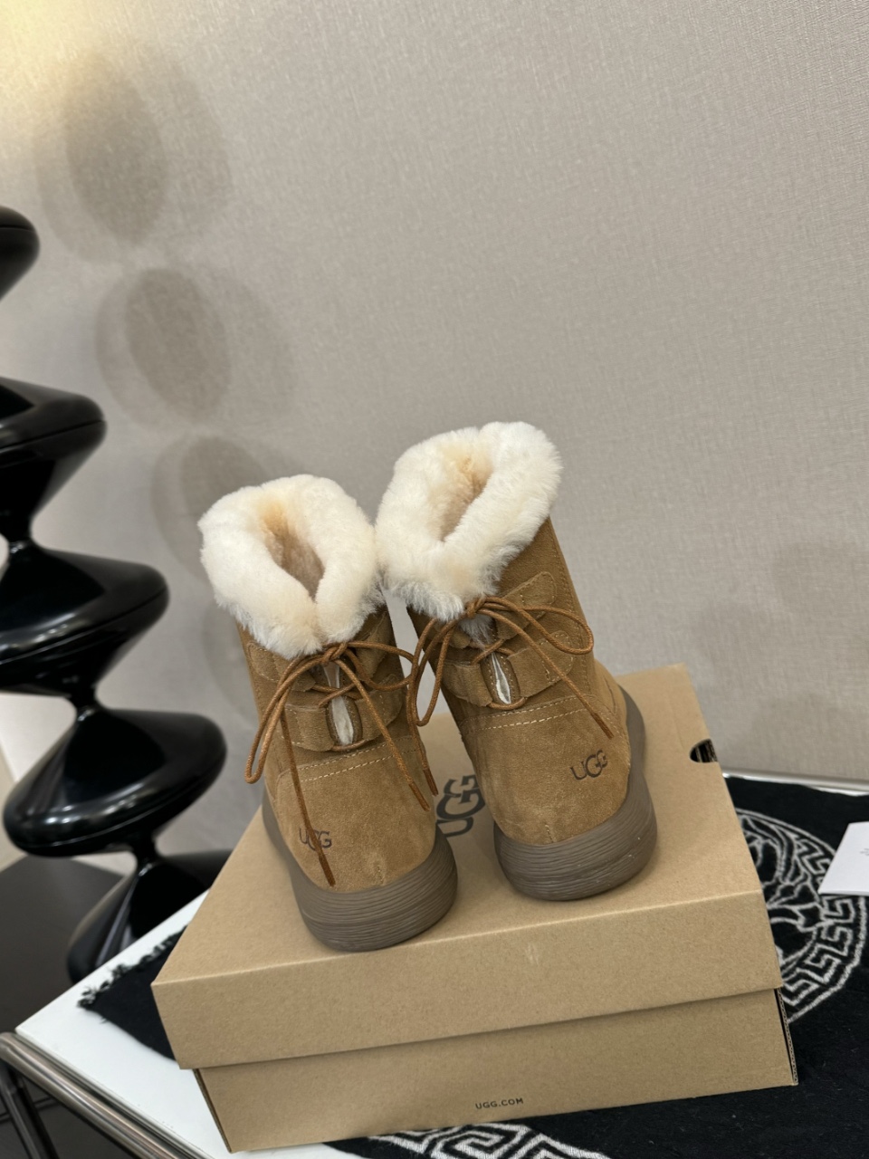 UGG雪地靴美媚必选，秋冬长装短装好配衣服，⛸️超显身材👜🐏秋冬女性必备.保暖神器🧖‍♂️源自澳洲🕵️，