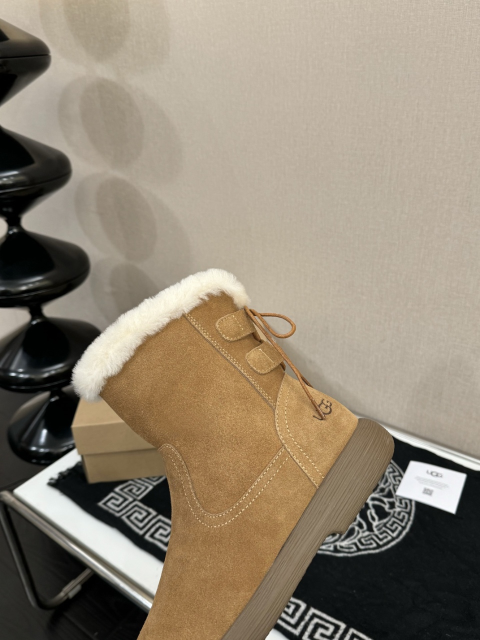 UGG雪地靴美媚必选，秋冬长装短装好配衣服，⛸️超显身材👜🐏秋冬女性必备.保暖神器🧖‍♂️源自澳洲🕵️，