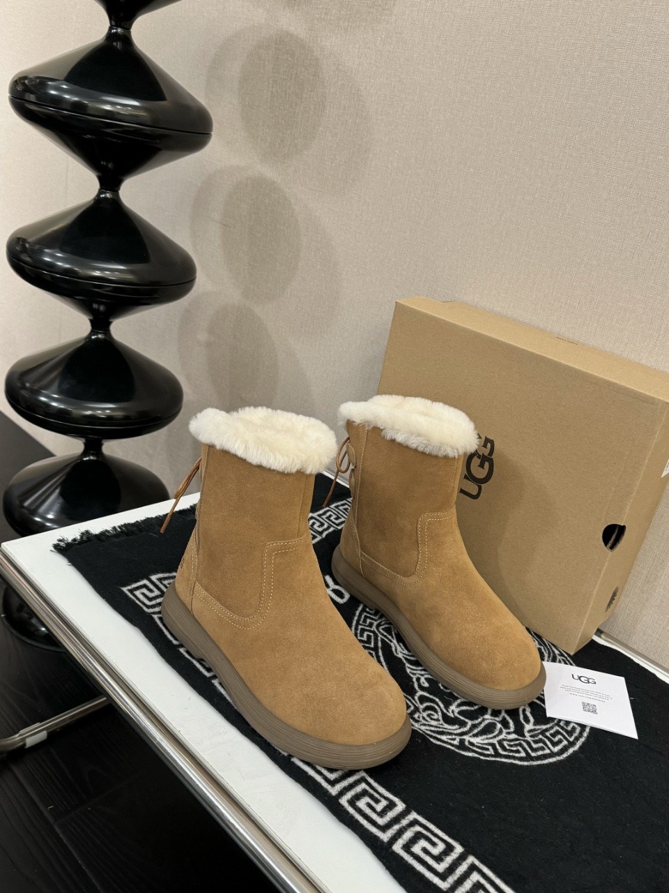 UGG雪地靴美媚必选，秋冬长装短装好配衣服，⛸️超显身材👜🐏秋冬女性必备.保暖神器🧖‍♂️源自澳洲🕵️，