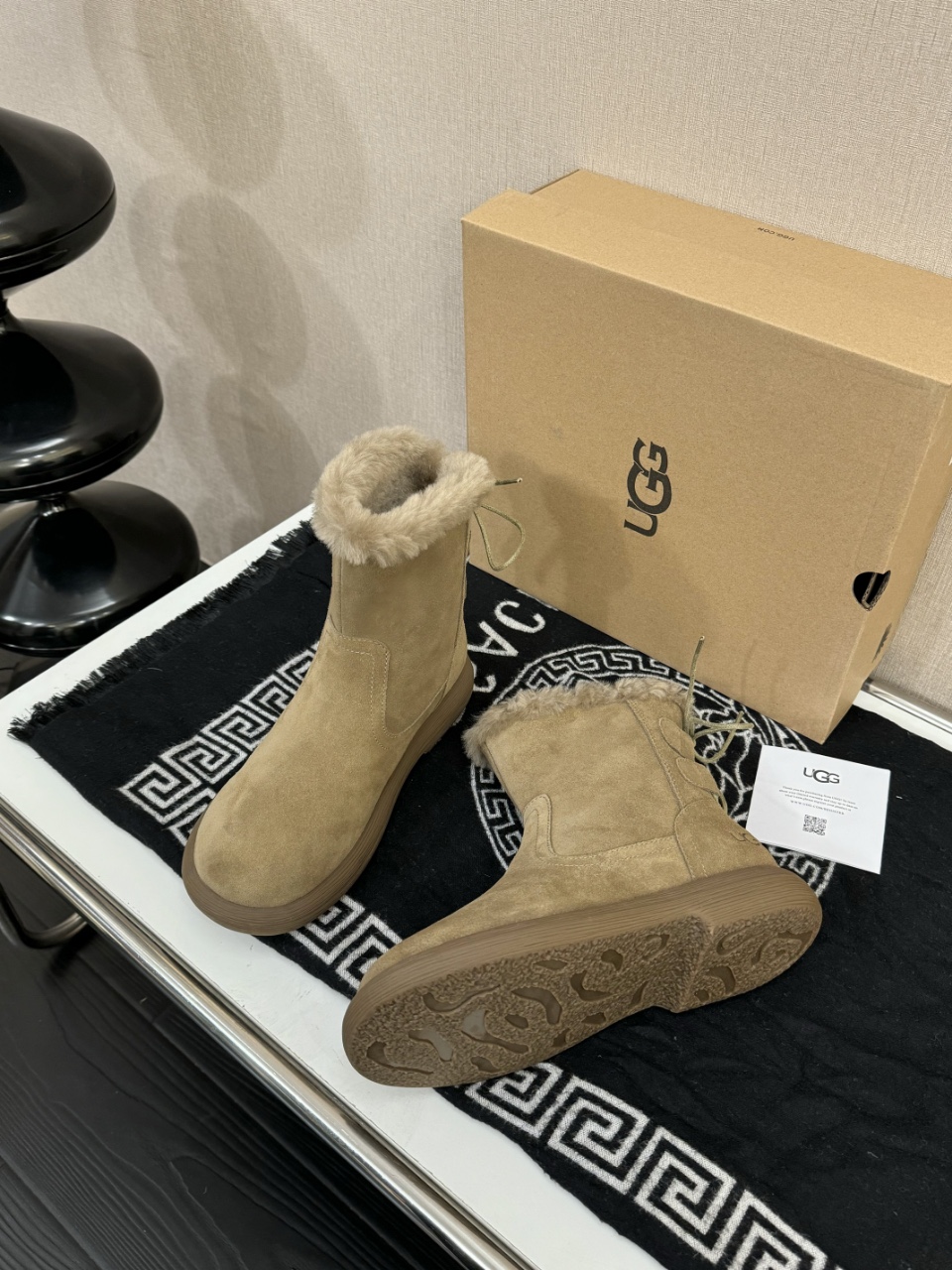 UGG雪地靴美媚必选，秋冬长装短装好配衣服，⛸️超显身材👜🐏秋冬女性必备.保暖神器🧖‍♂️源自澳洲🕵️，