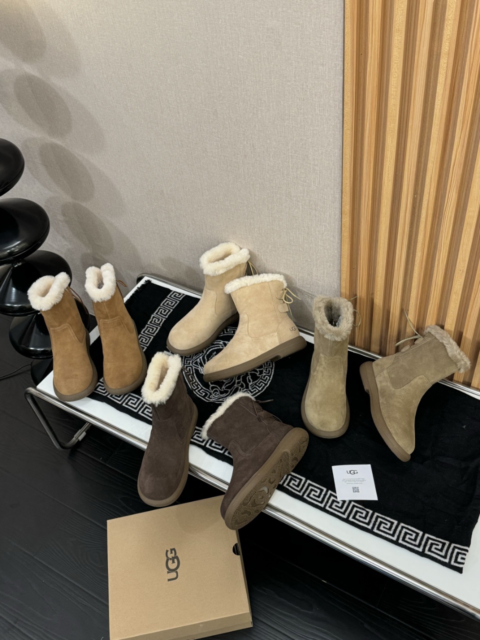 UGG雪地靴美媚必选，秋冬长装短装好配衣服，⛸️超显身材👜🐏秋冬女性必备.保暖神器🧖‍♂️源自澳洲🕵️，